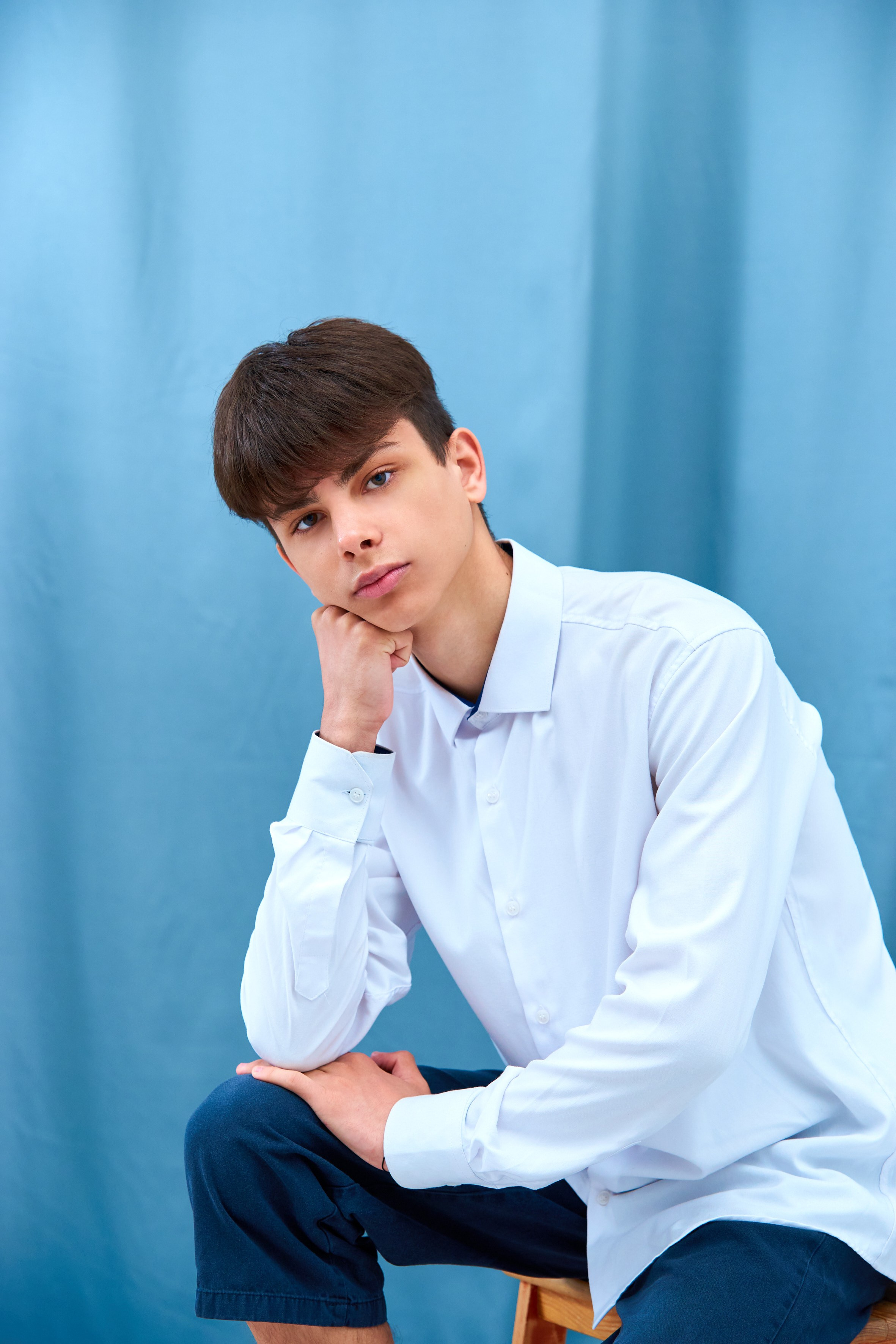 Студийная съёмка. 11 класс. Весна. Childrenfoto.ru