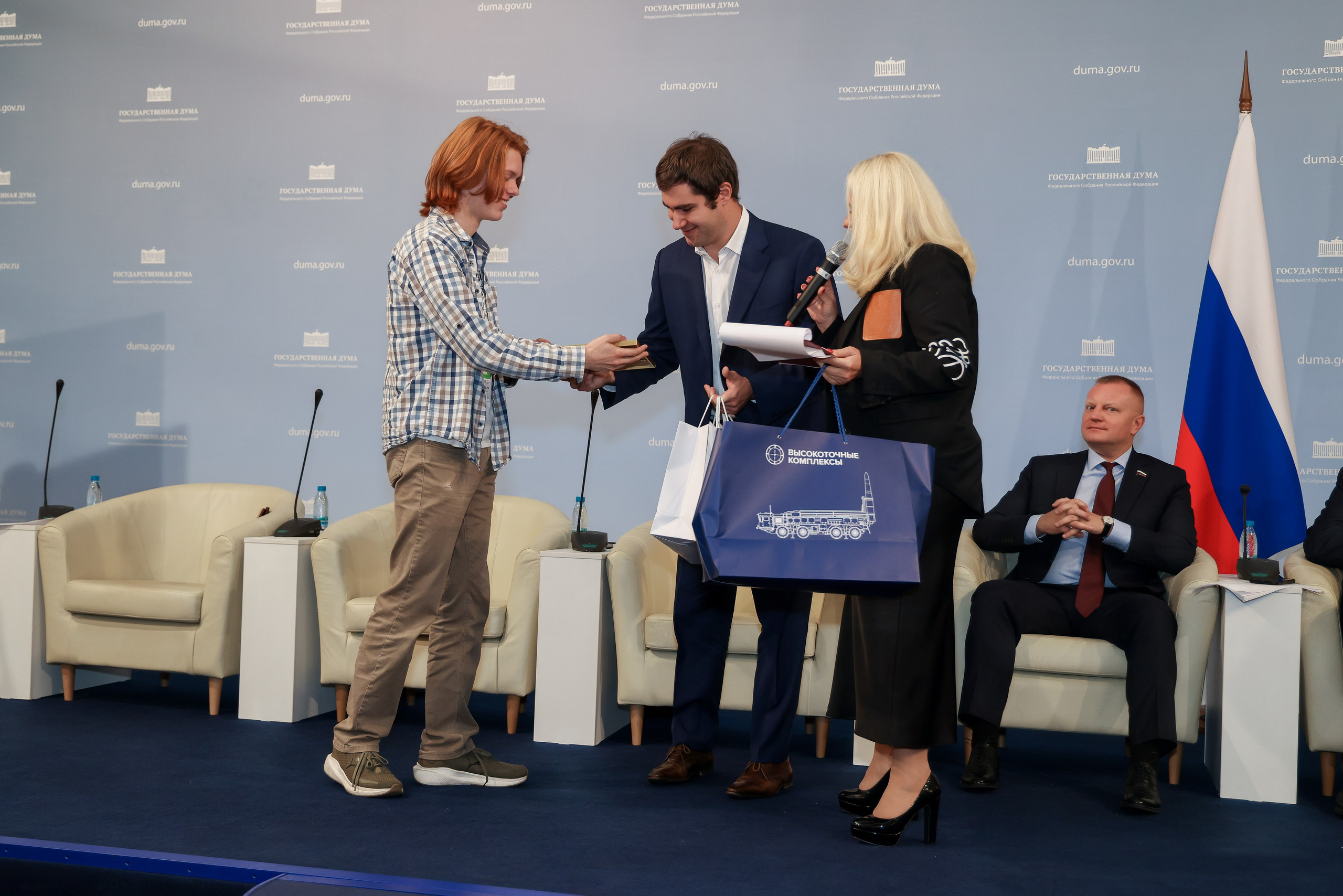 Государственная дума «Юные техники и Изобретатели». Фотограф Антон Чупринин