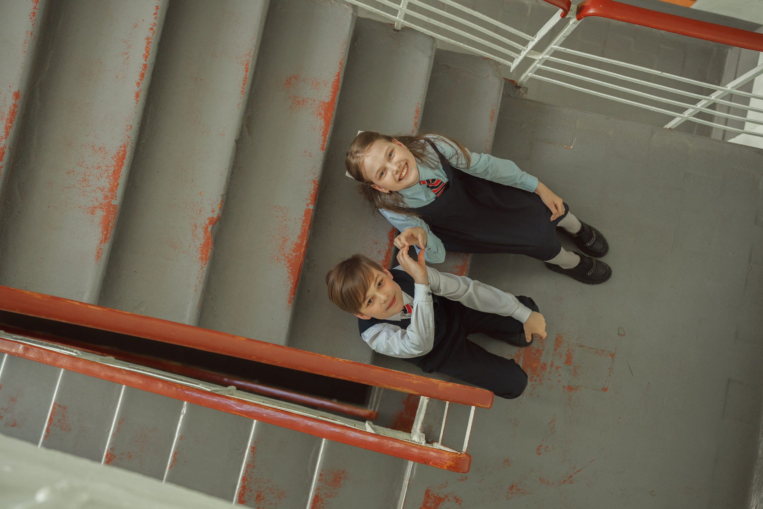 Современные выпускные альбомы. Мы делаем не просто альбомы, а стильные фотокниги