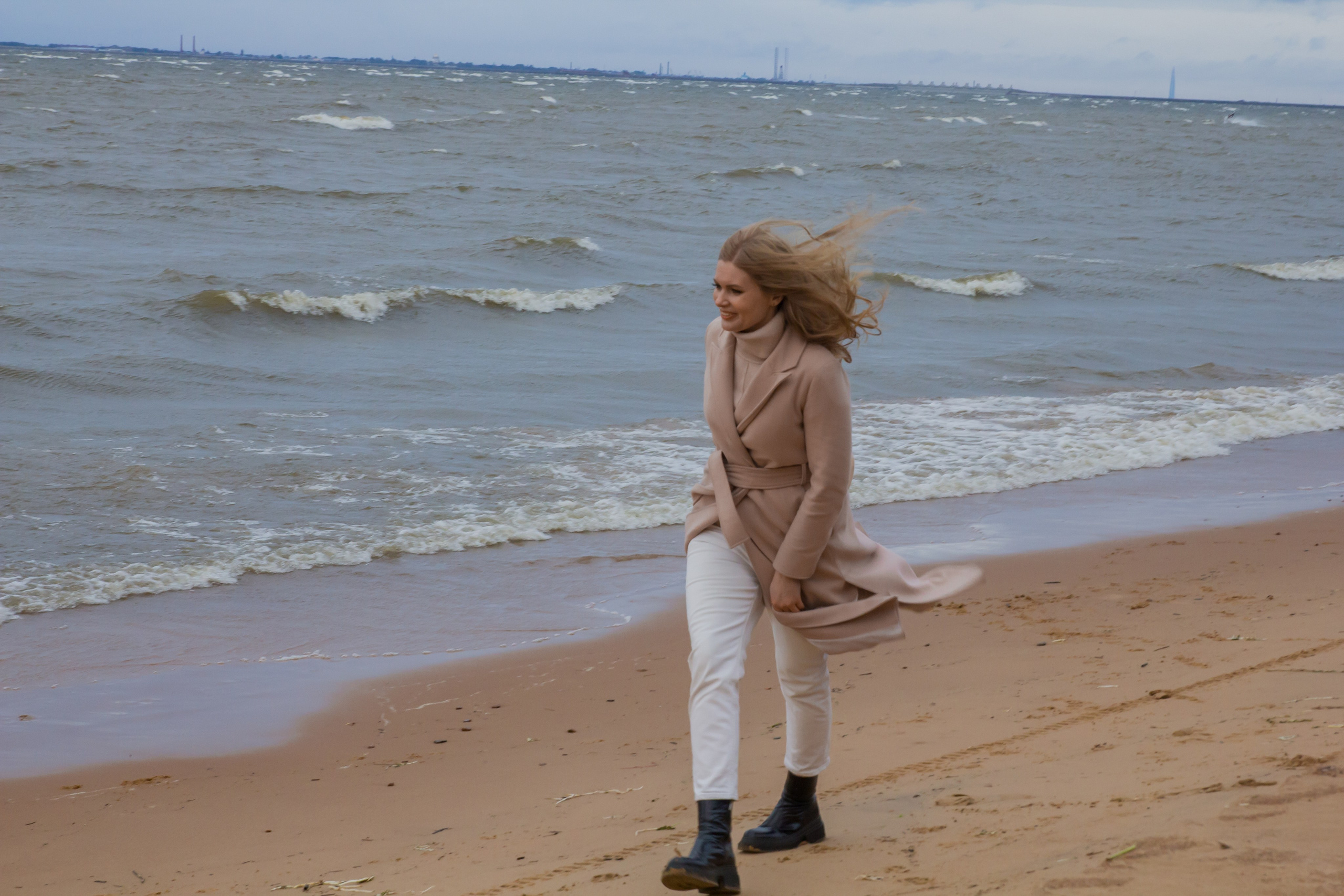 На берегу… С пушистым любимками🐾🐾. Женский портрет и немного больше в Санкт-Петербурге