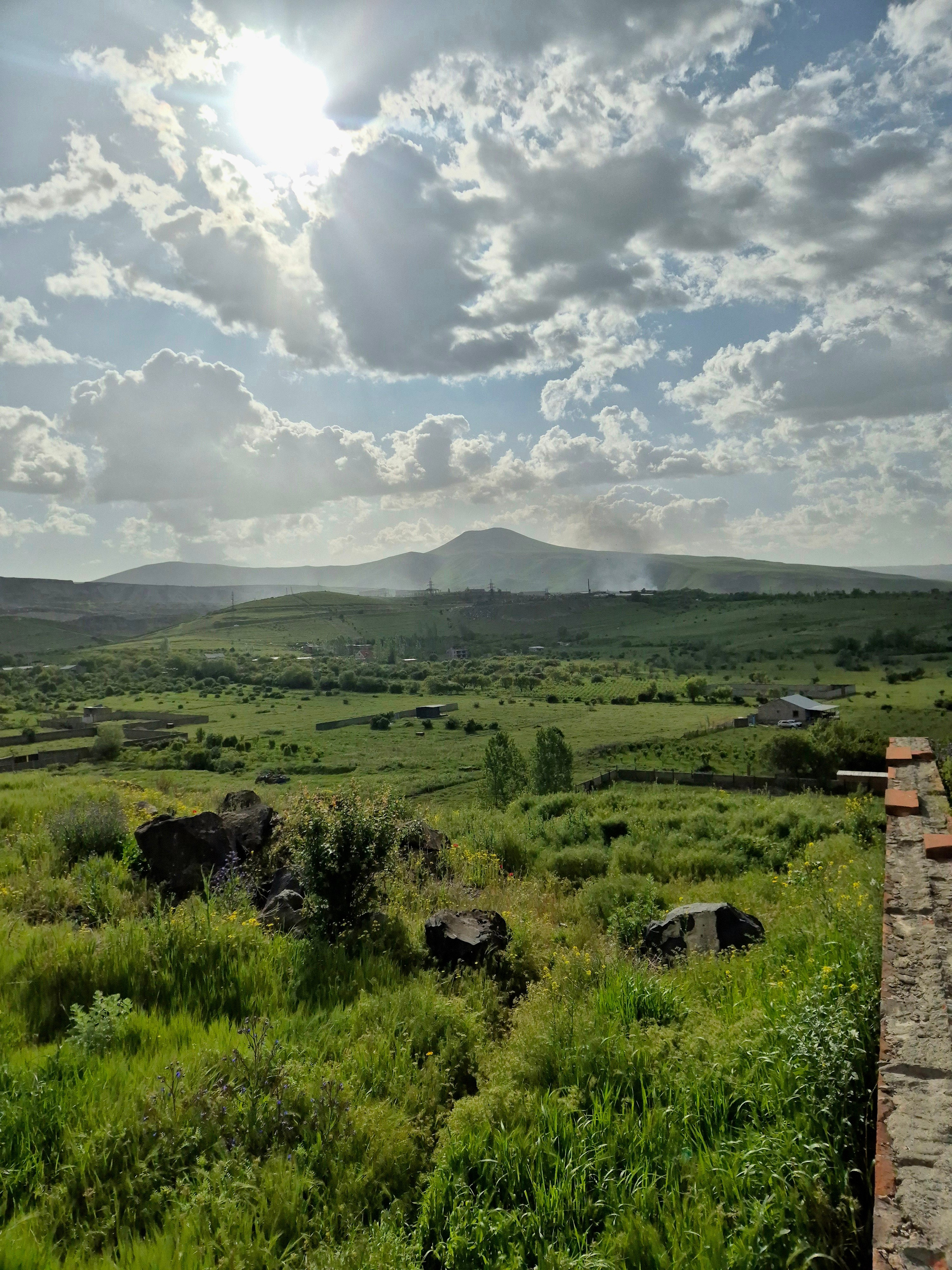 Долина по дороге на Севан