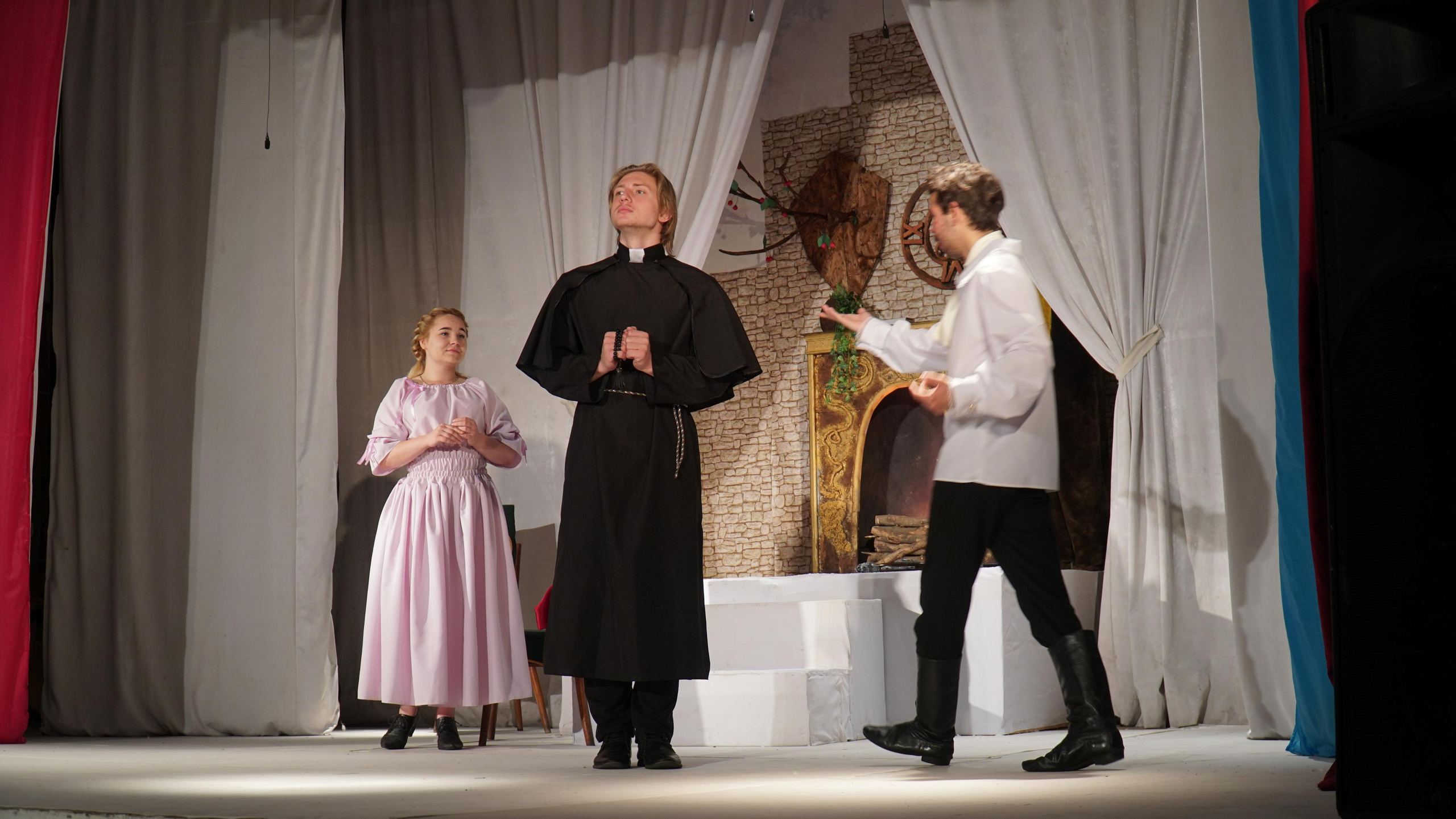 Спектакль «Тот самый Мюнхгаузен» по пьесе Г.Горина. Видеооператор Андрей Сапенок