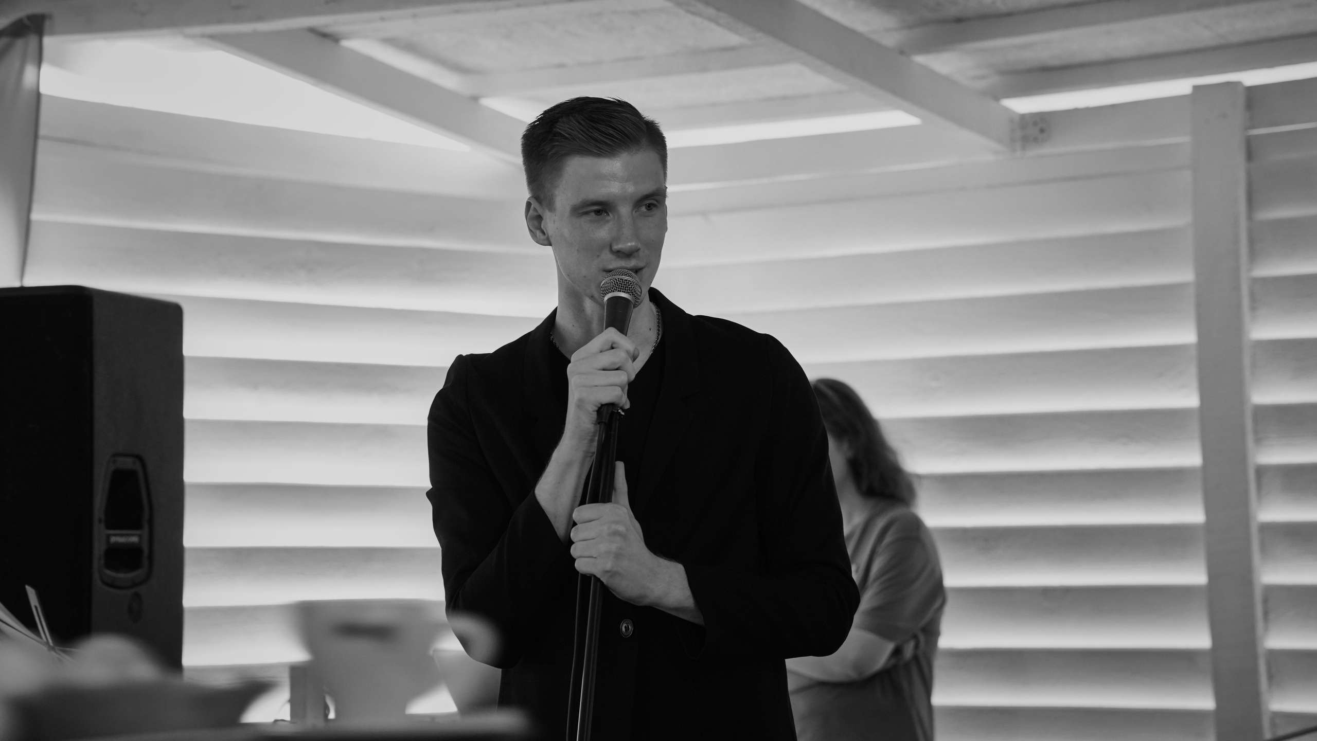 Антон Зимин в Кинокофейне им. Ханжонкова | Стендап — Донецк. Видеооператор Андрей Сапенок