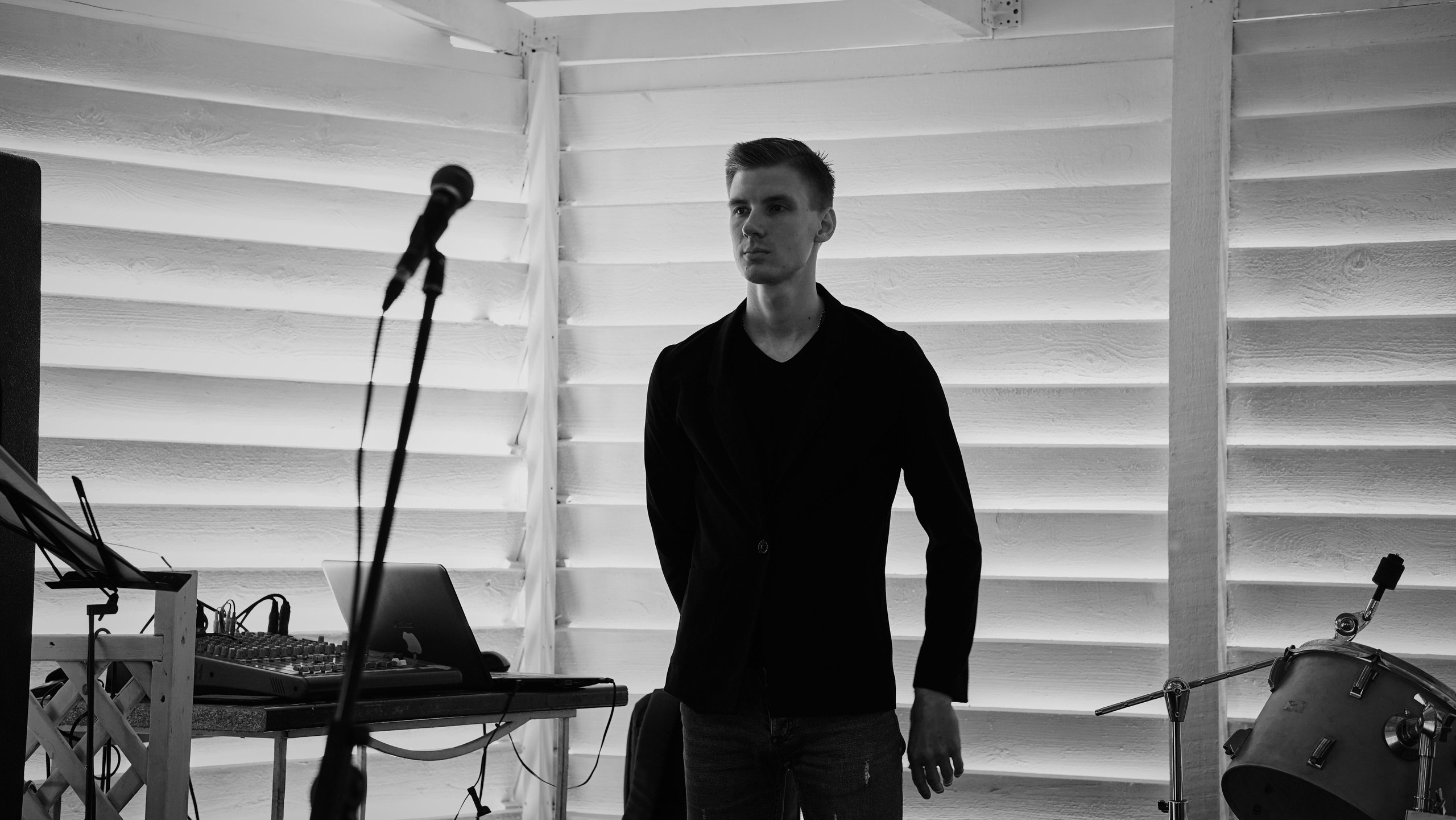 Антон Зимин в Кинокофейне им. Ханжонкова | Стендап — Донецк. Видеооператор Андрей Сапенок