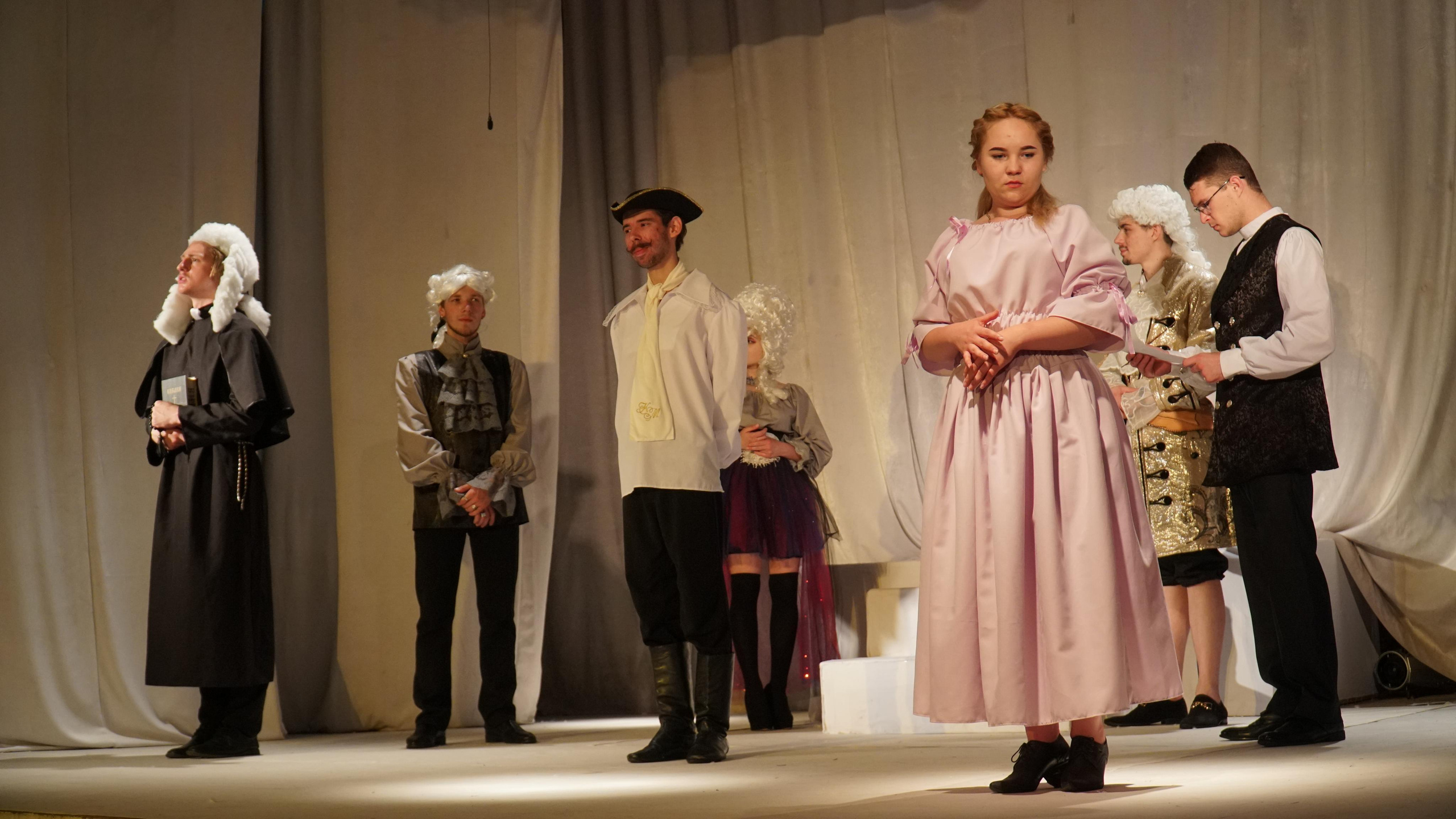 Спектакль «Тот самый Мюнхгаузен» по пьесе Г.Горина. Видеооператор Андрей Сапенок