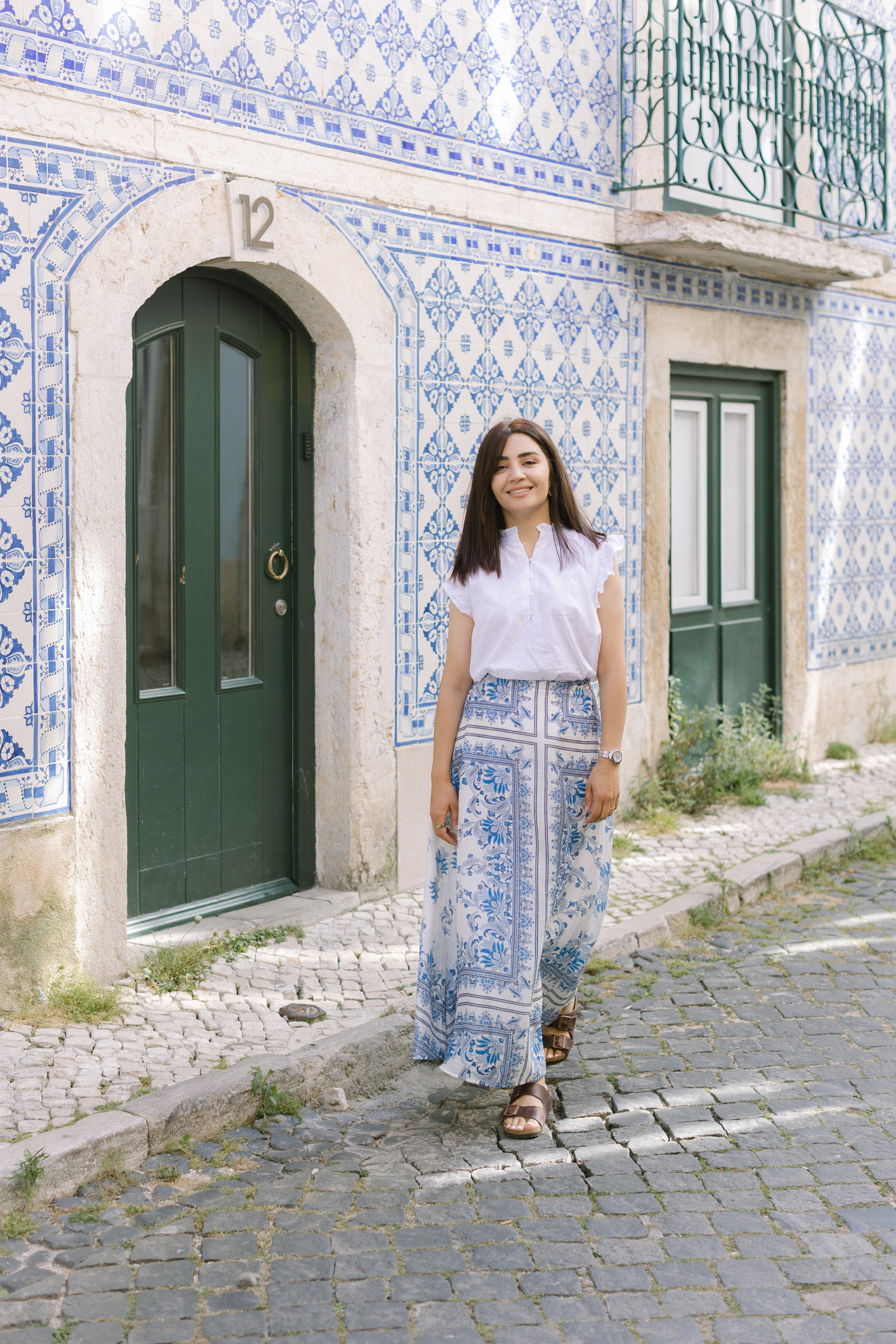 Family photo shoot on the streets of alfama. Свадебный и женский фотограф в Лиссабоне Яковлева Ольга