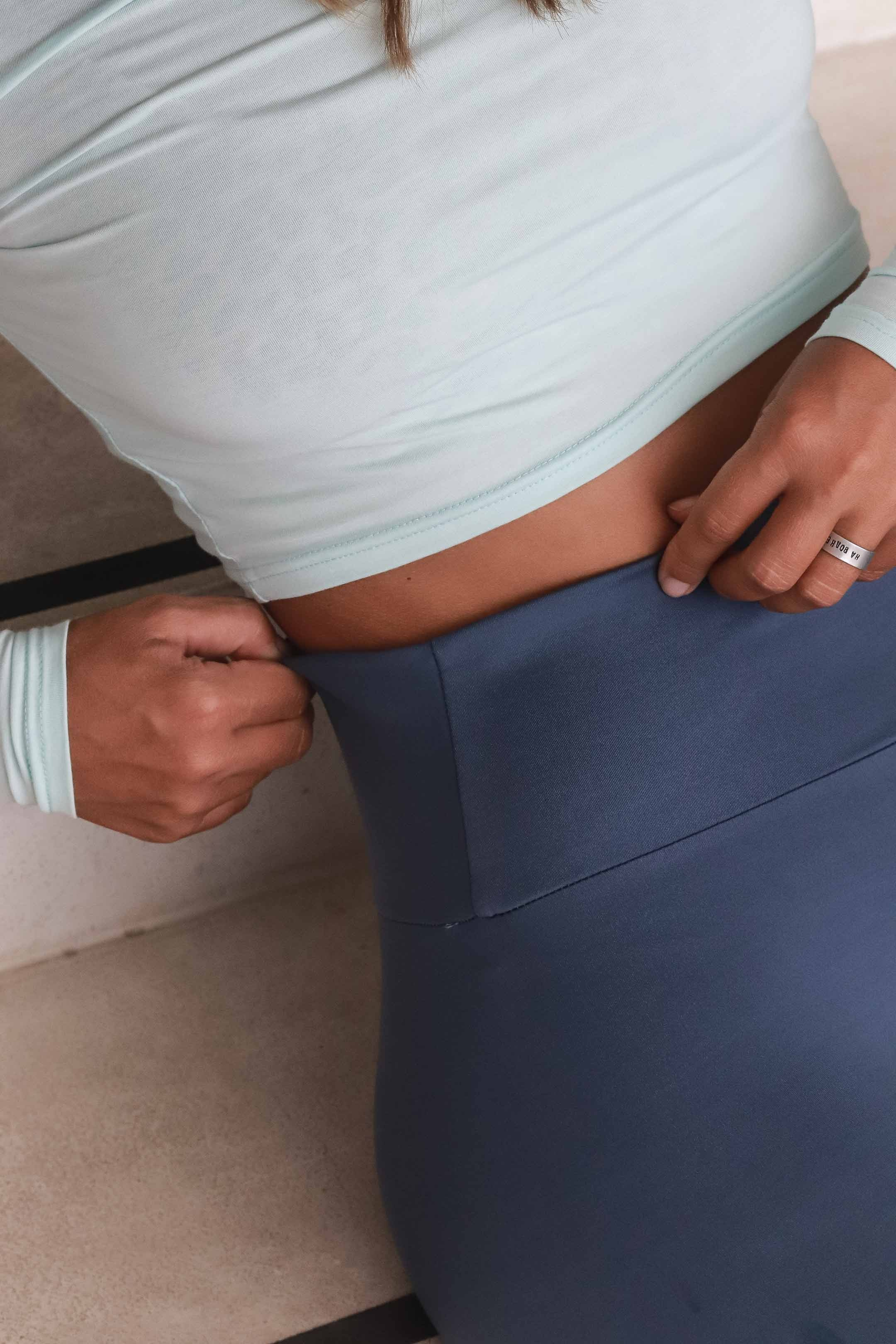 Коллекция спортивной одежды и купальников. Фотограф на Шри-Ланке