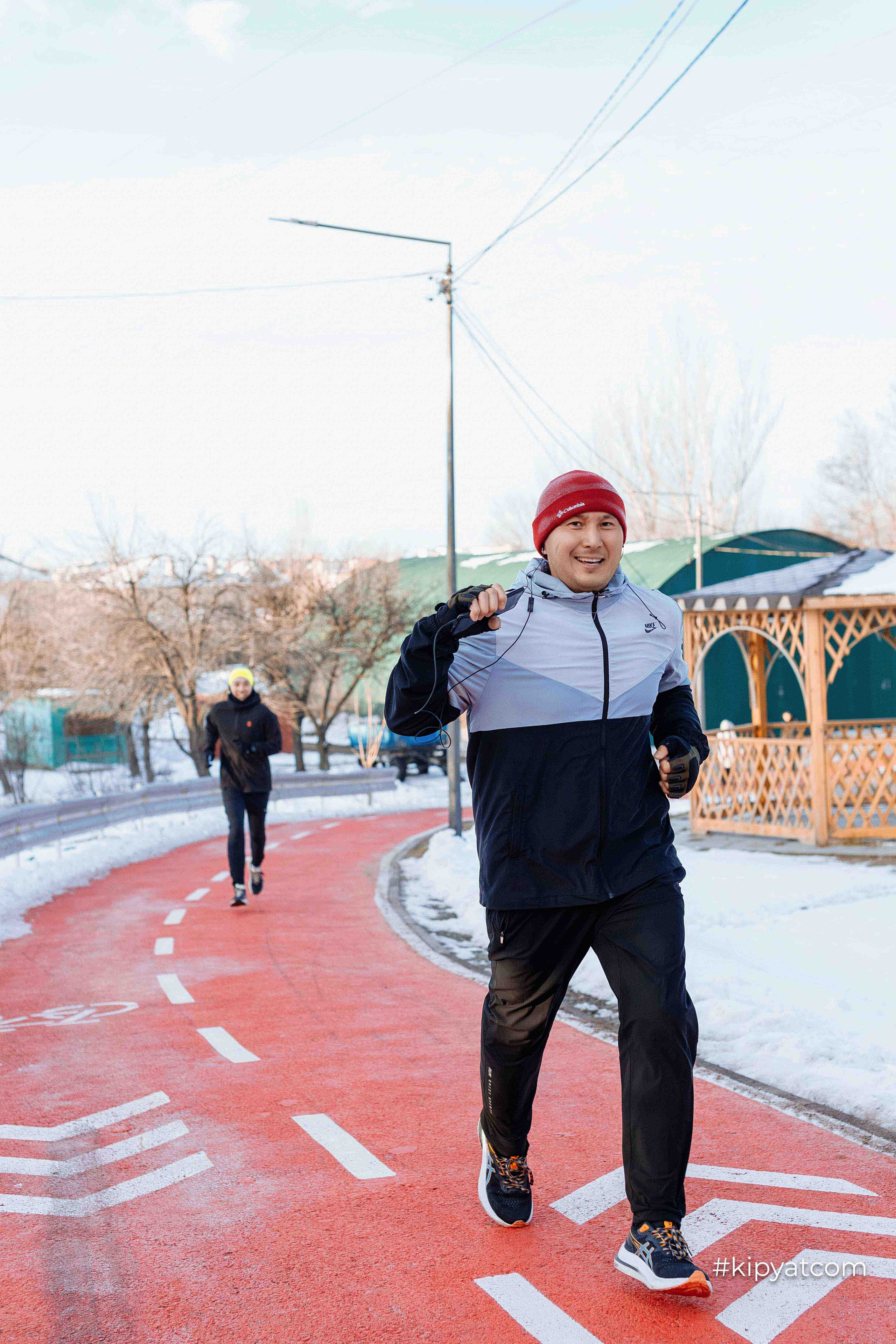 RUNHARD BY SPORTNATION