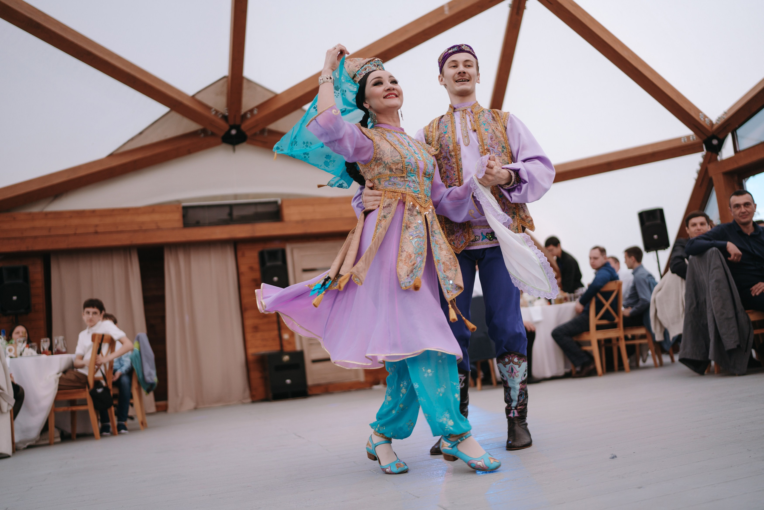 Свадебная фотосессия Радика и Дианы — Уфа, Nesterov Plaza, ЖК Империал, Президент Отель, шатёр М5