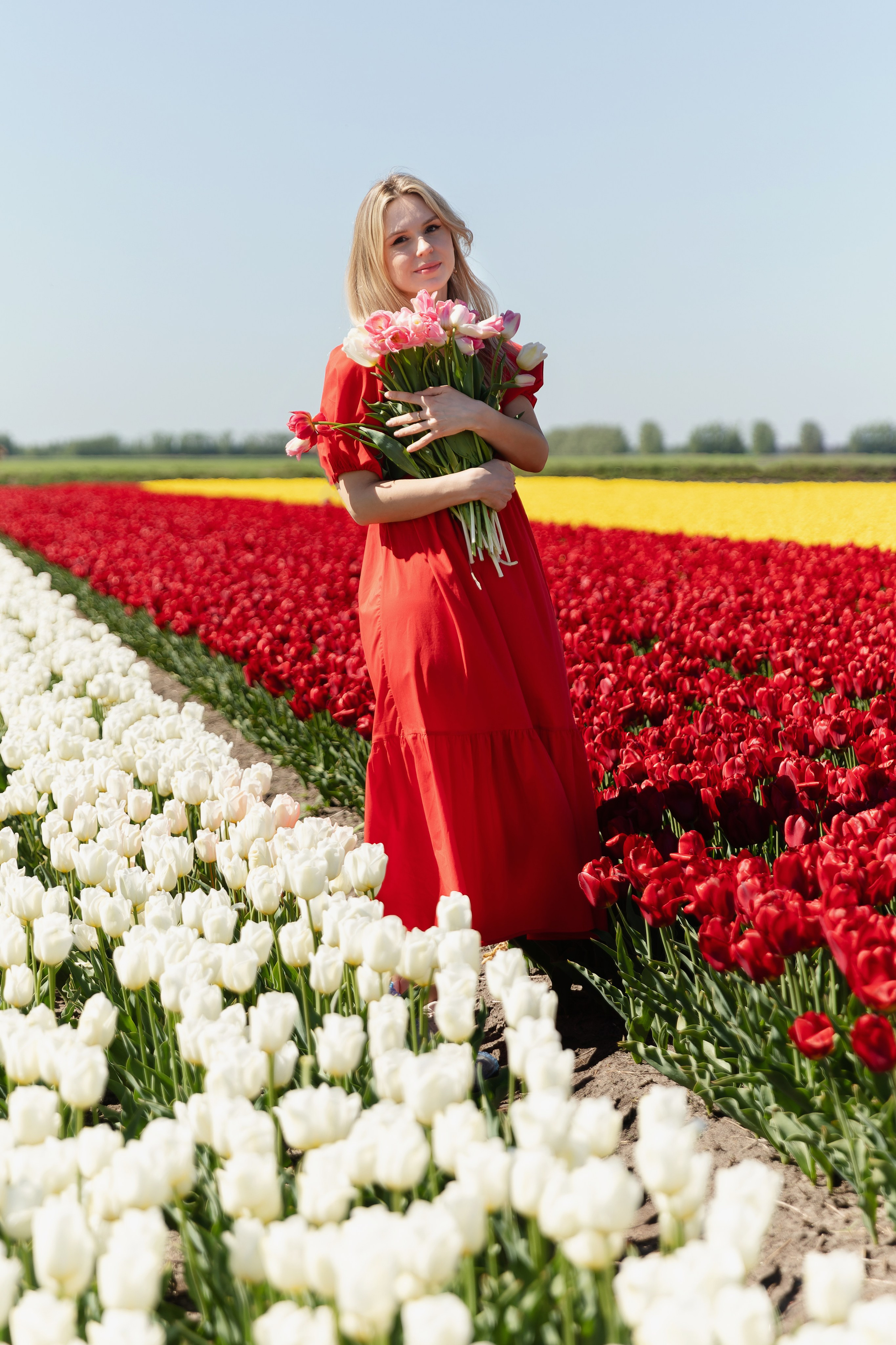 Фотографии с тюльпановых полей Пинск. Репортажный и свадебный фотограф в Минске Шамко Анатолий