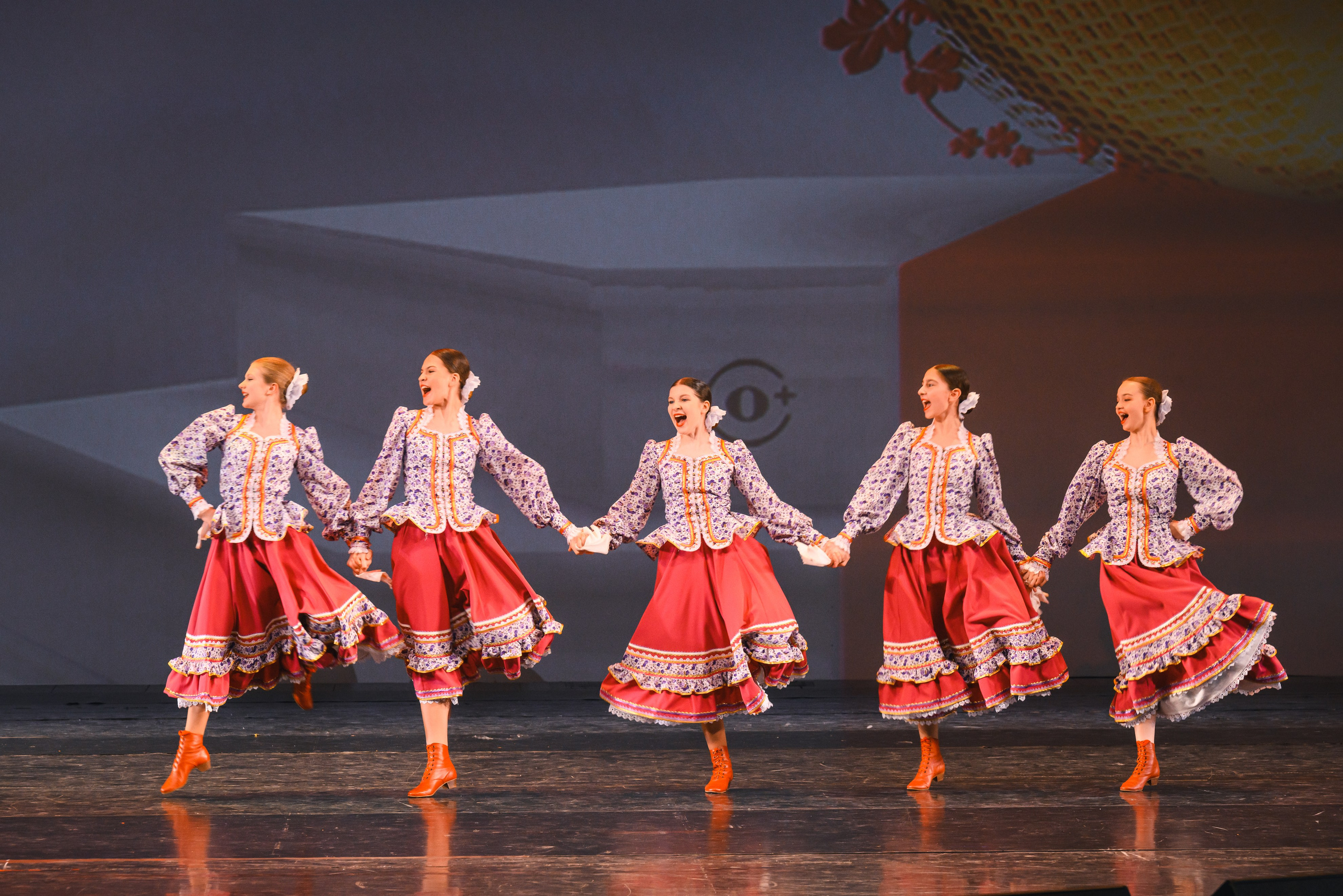 23 апреля, часть 1, БКЗ Октябрьский, г. Санкт-Петербург. Золотое яблочко