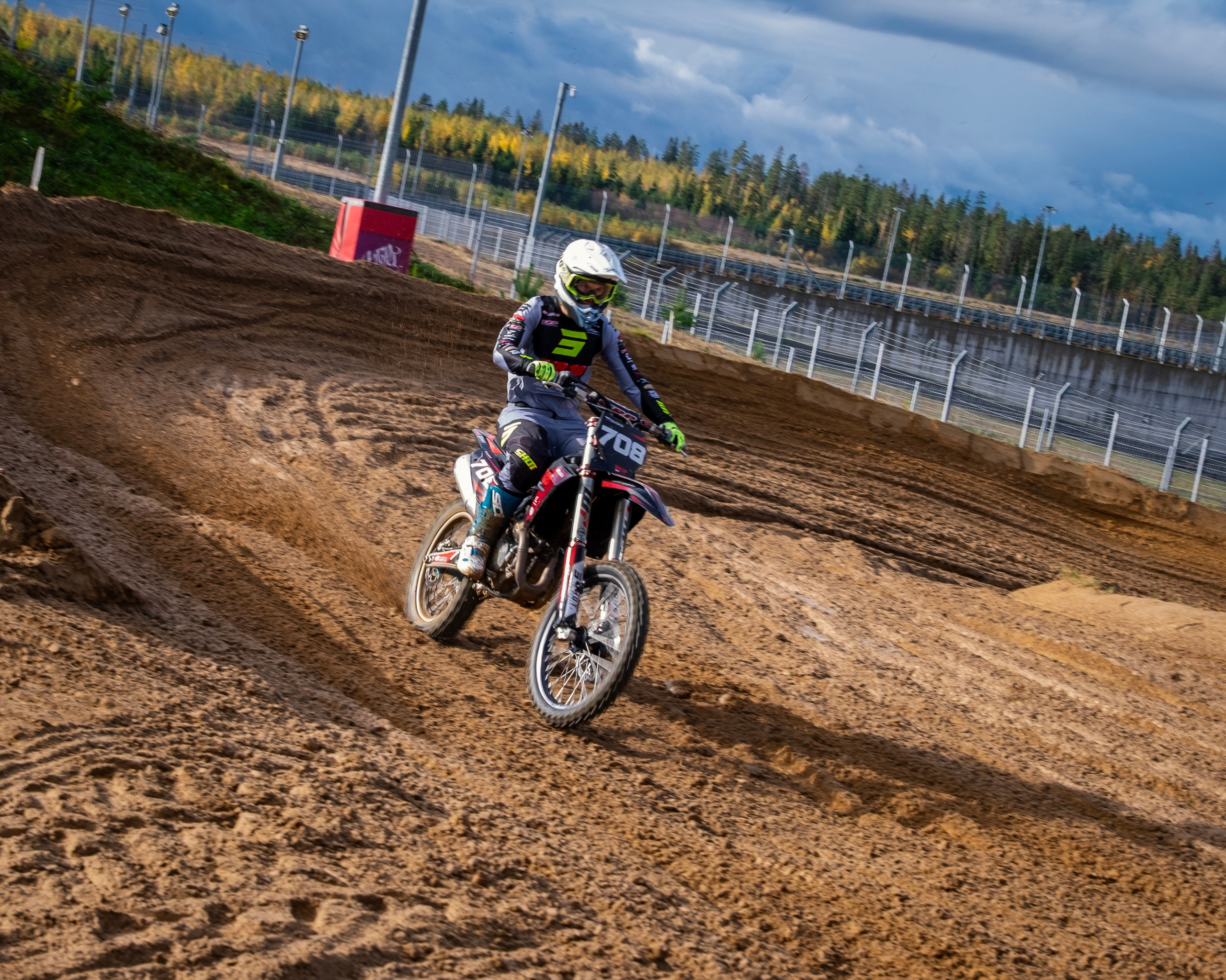 Мотокросс (Игора Драйв). Автомобильные фотографии и рисунки в Санкт-Петербурги Пашков Дмитрий