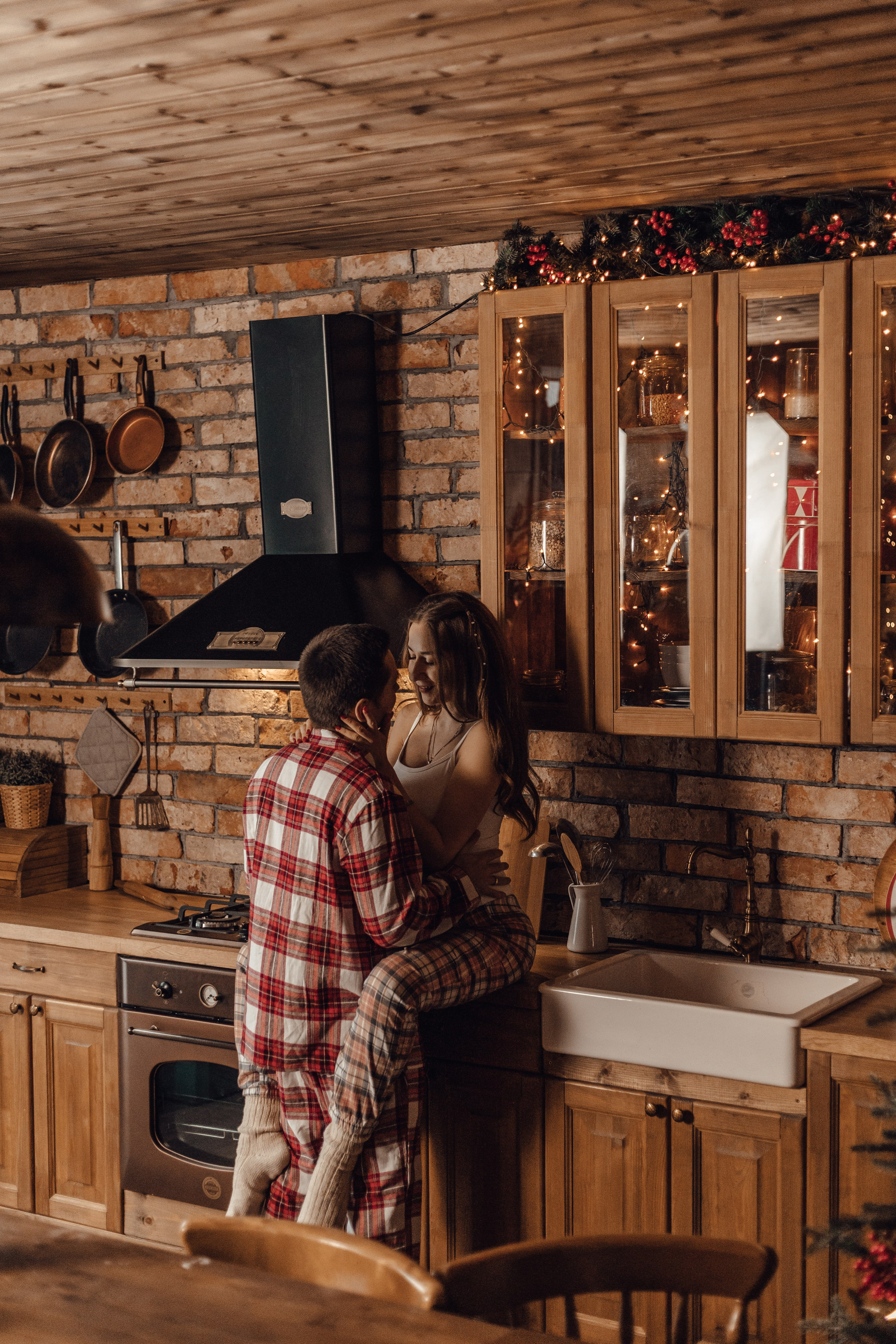 новогодняя лавстори в пижамах в студии мимика шале