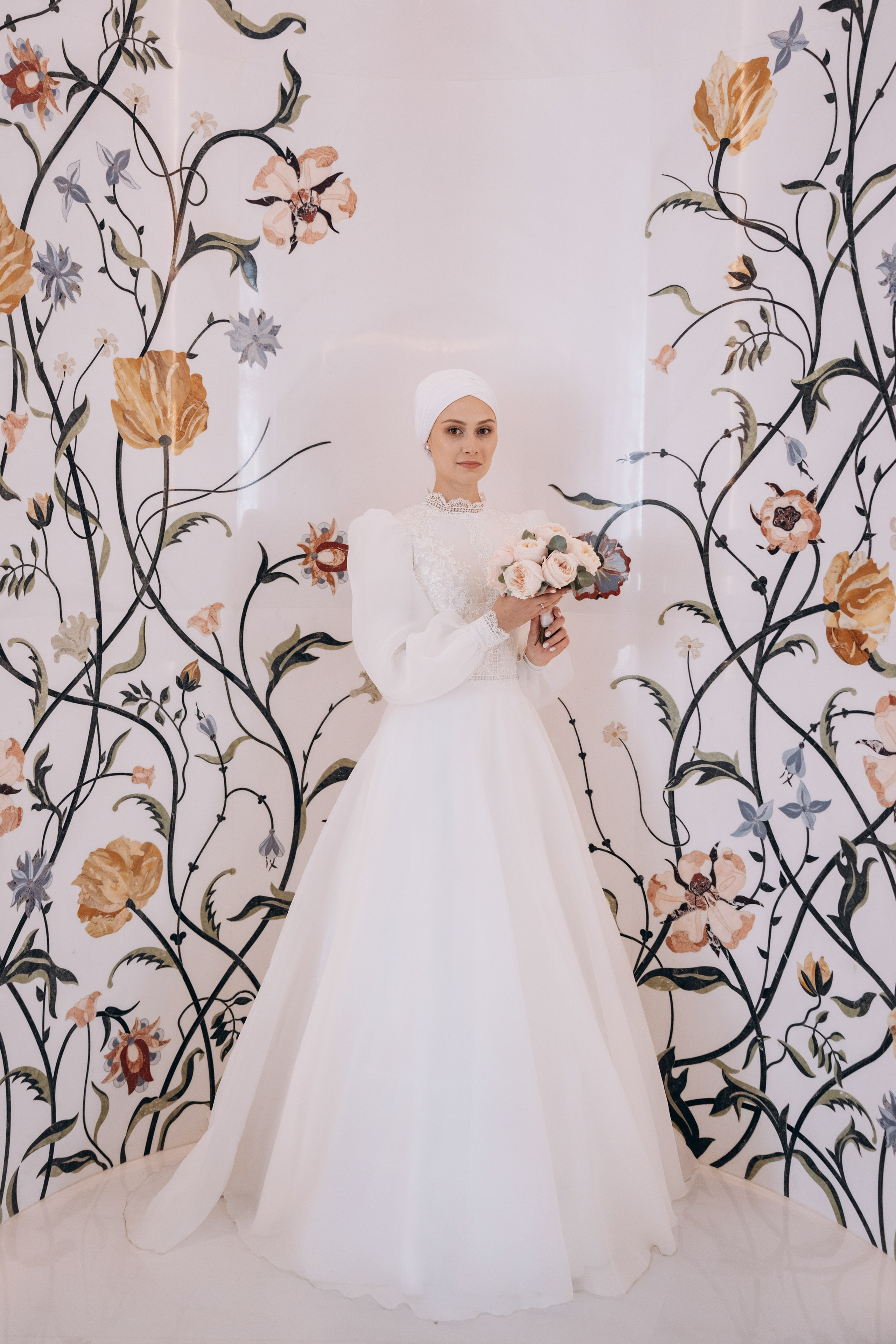 никах в мечети Ирек, фотосессия в мечети Ирек, фотограф на никах в Казани Ranas4you, образ невесты на никах, завязывание платка Казань, платье на никах Казань