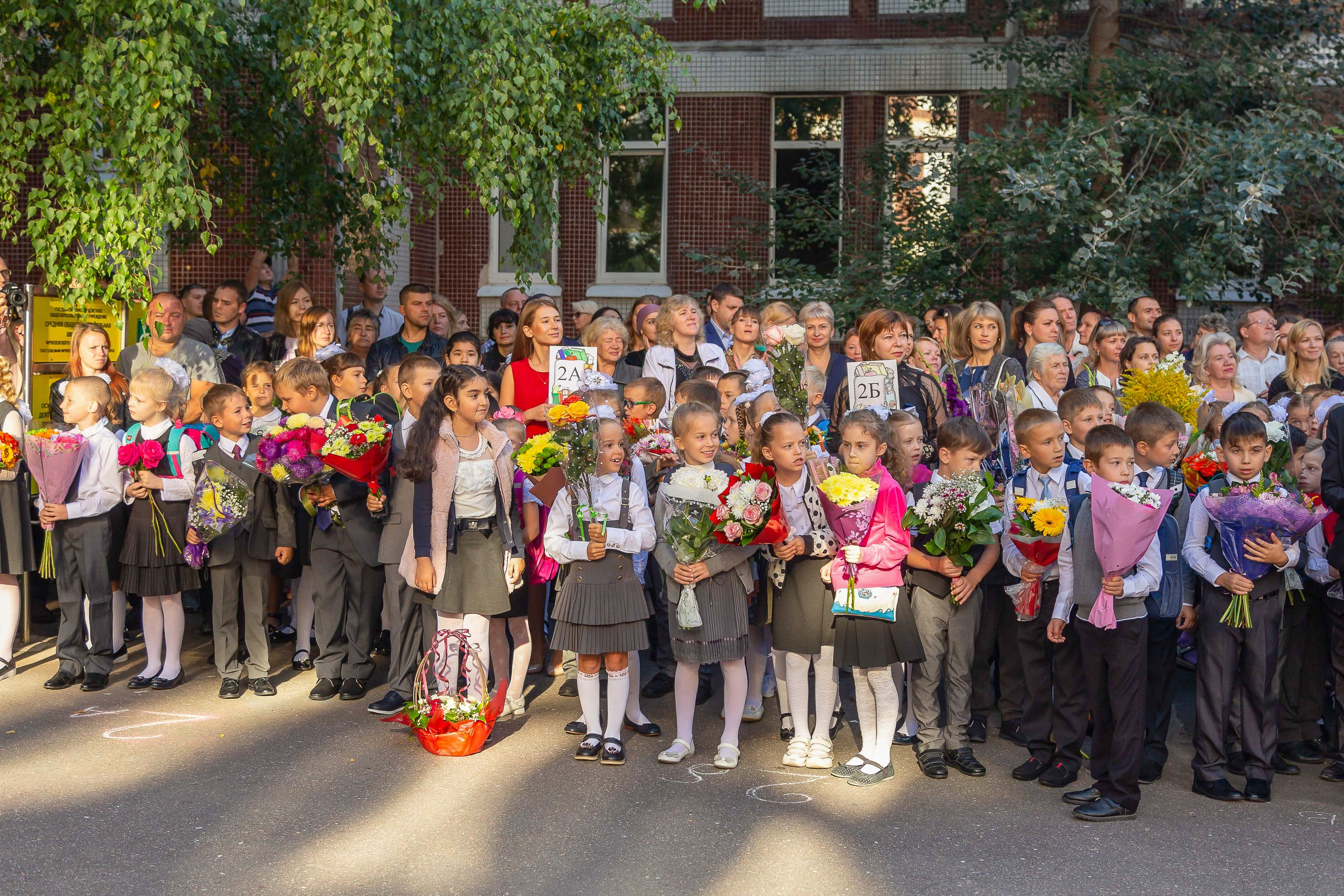 Линейка 1 сентября. Свадебный и Репортажный фотограф в Санкт-Петербурге