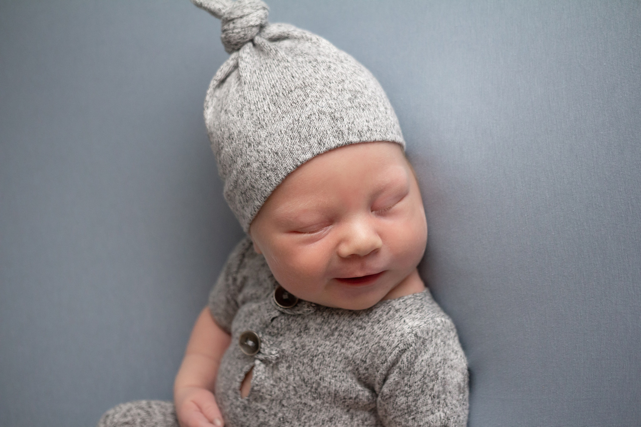 Классический стиль newborn. Фотограф новорождённых Анапа Елена Кушнарь