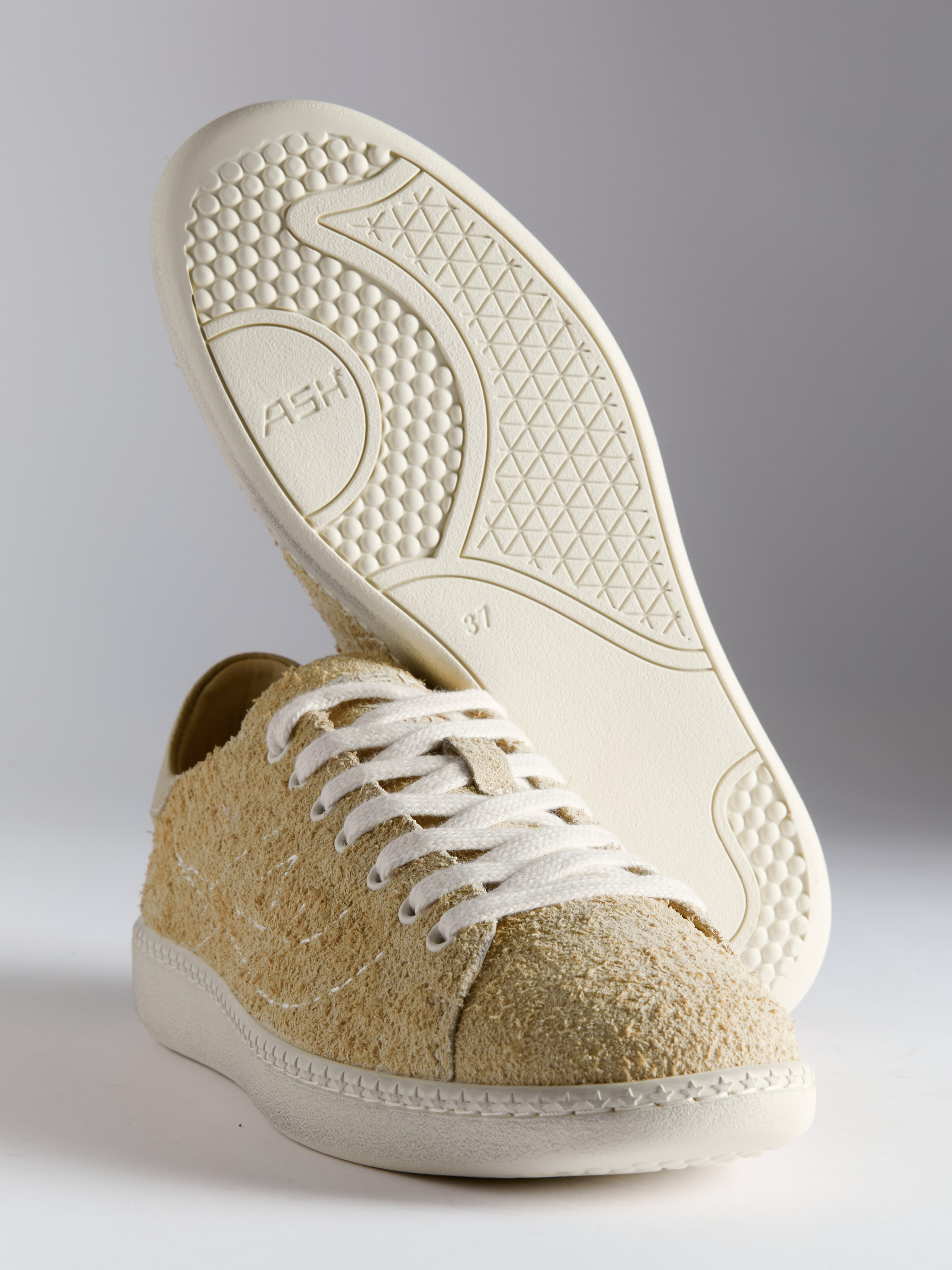 Предметный фотограф в Москве Евгений Шубин