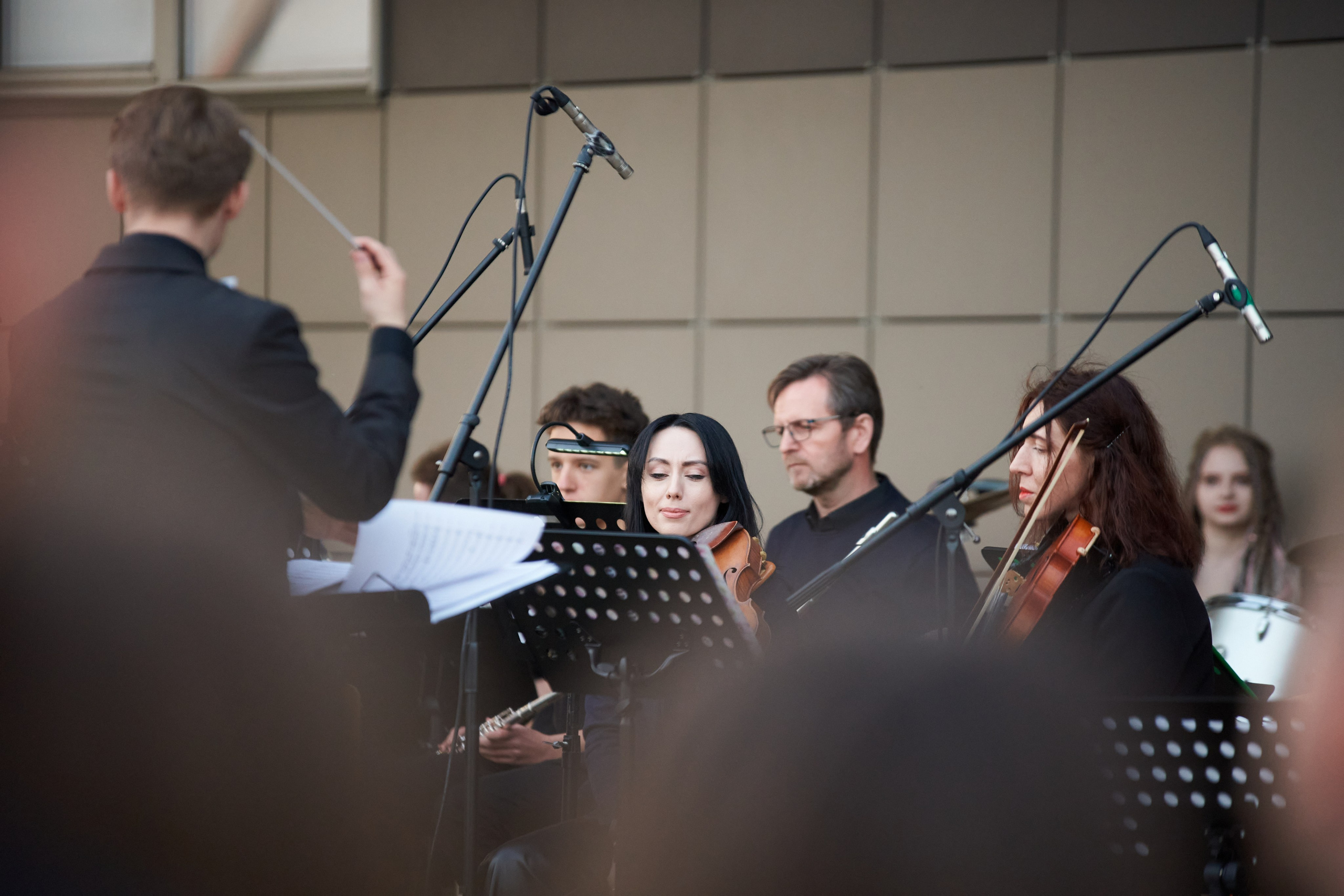 Репортаж: Музыкальная школа Виртуозы в Ночь музеев у планетария. Репортажный и женский фотограф в Новосибирске