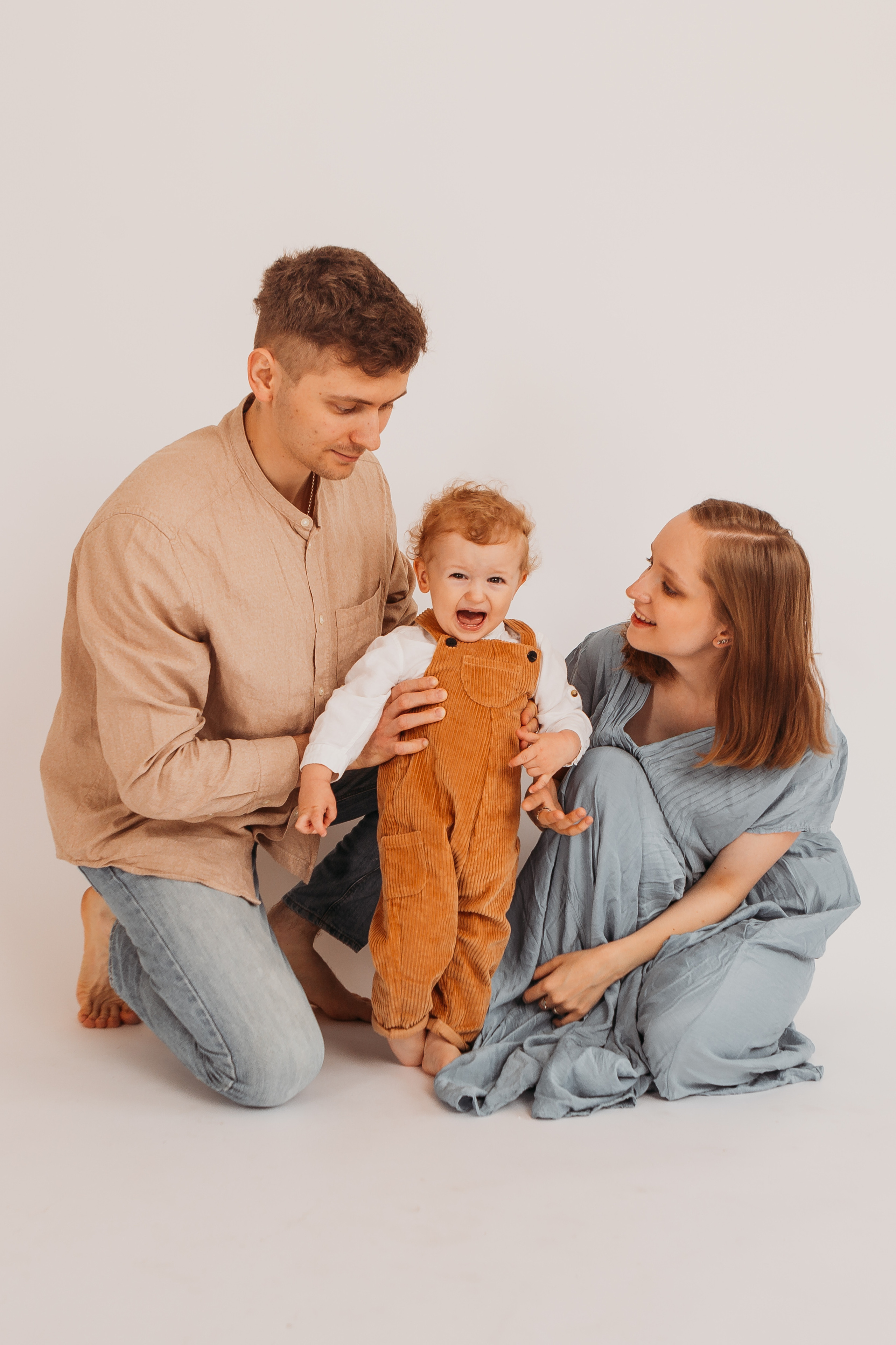 Семейная фотосессия в студии. Ирина Крохалева. Семейный фотограф в Екатеринбурге