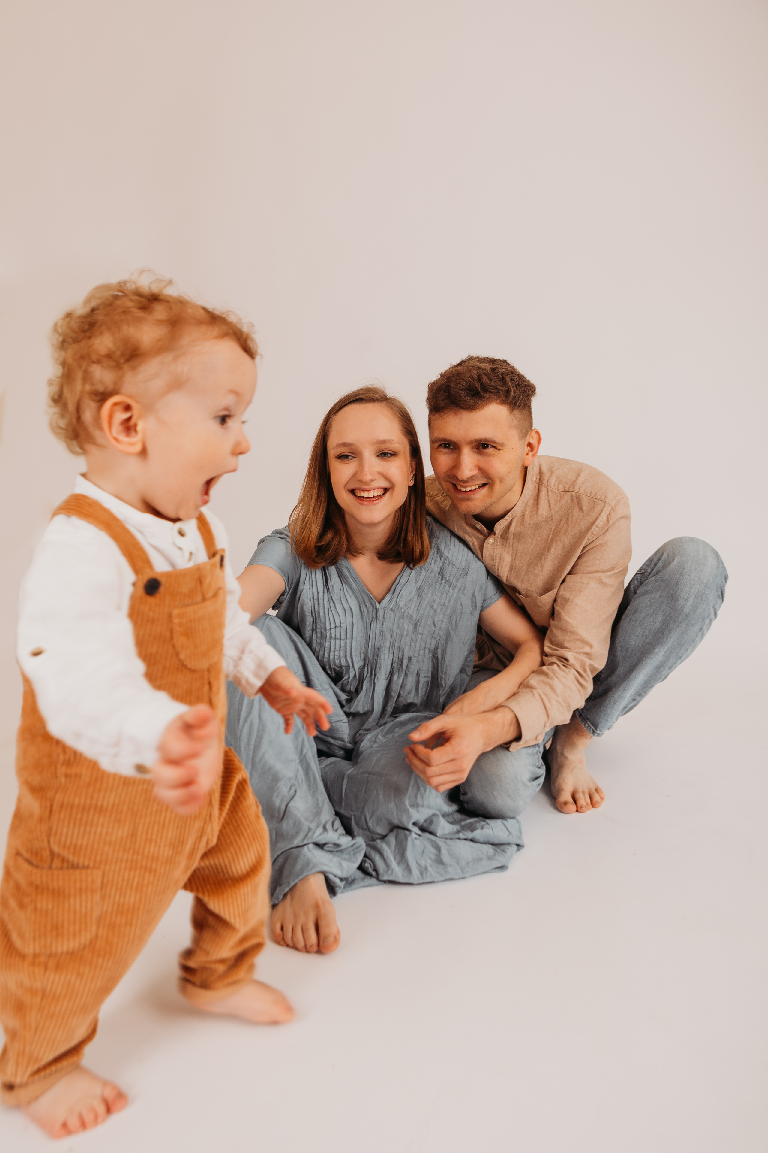 Семейная фотосессия в студии. Ирина Крохалева. Семейный фотограф в Екатеринбурге