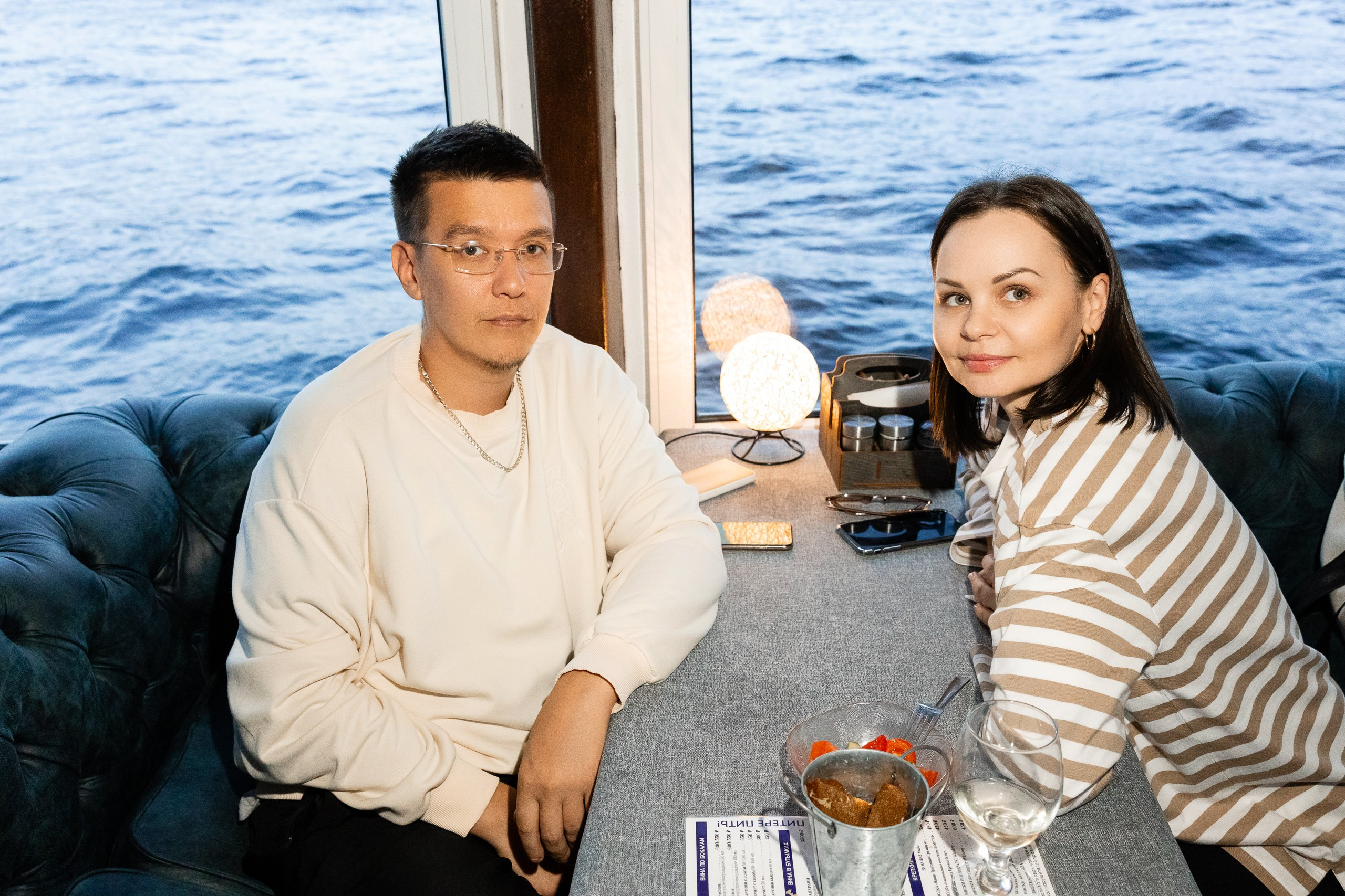 Экскурсия на двухпалубном теплоходе по Неве. Фотограф в Санкт-Петербурге — Сергей Петров