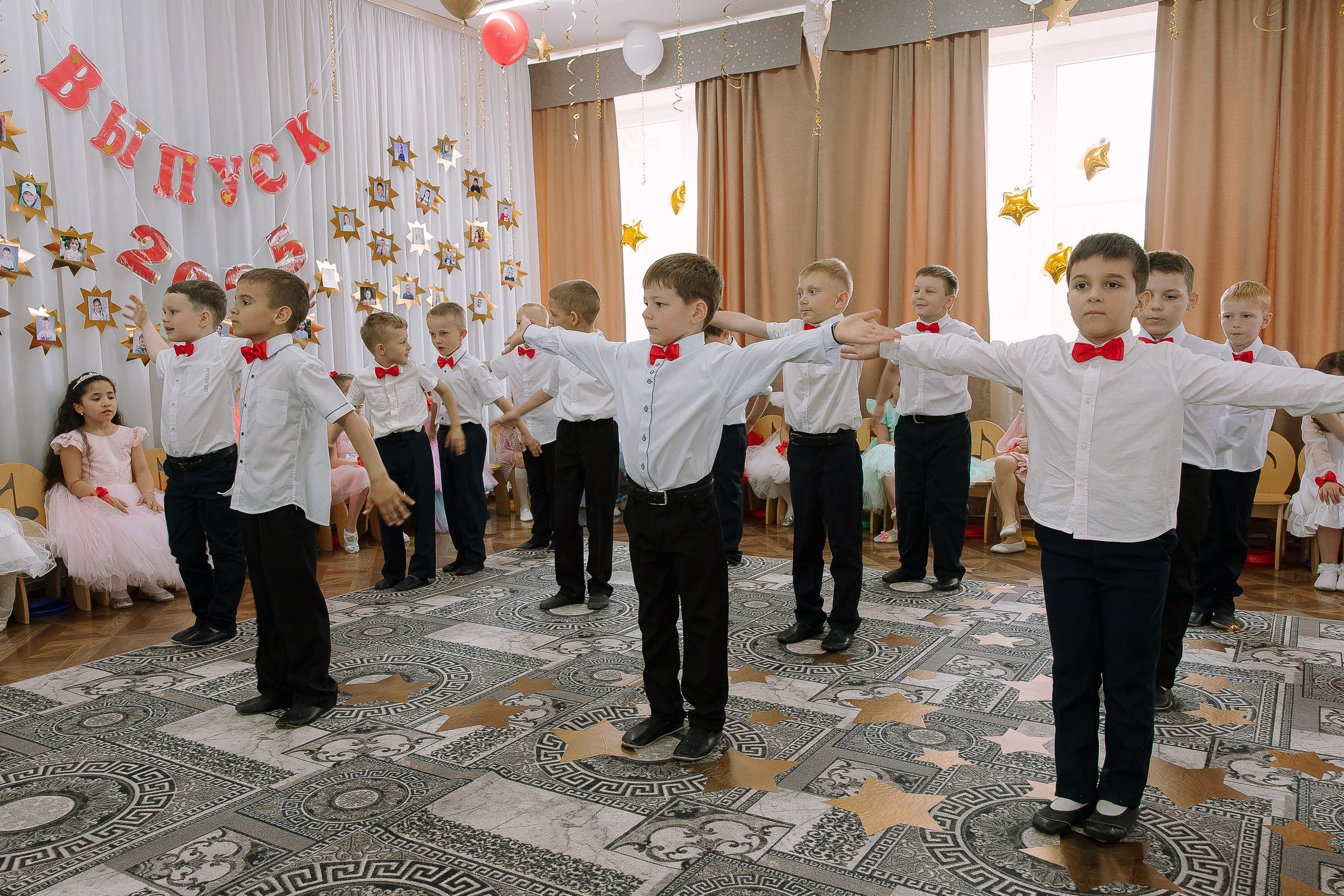 Выпускной в ДС 26. Выпускные альбомы Натальи Бутко: Новороссийск, Анапа, Геленджик