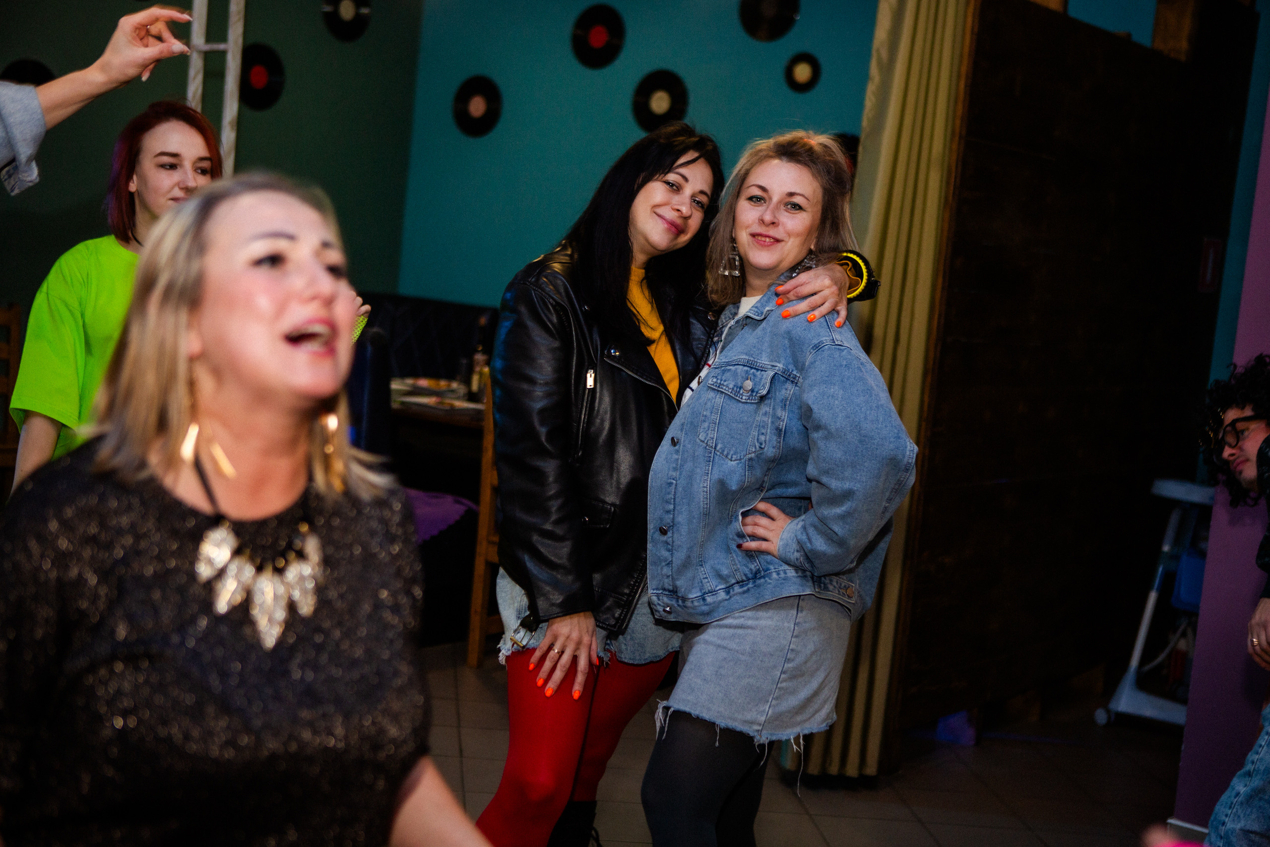 КВИЗ ВЕЧЕРИНКА в стиле 90-х. Профессиональный фотограф в Мценске и Орловской области