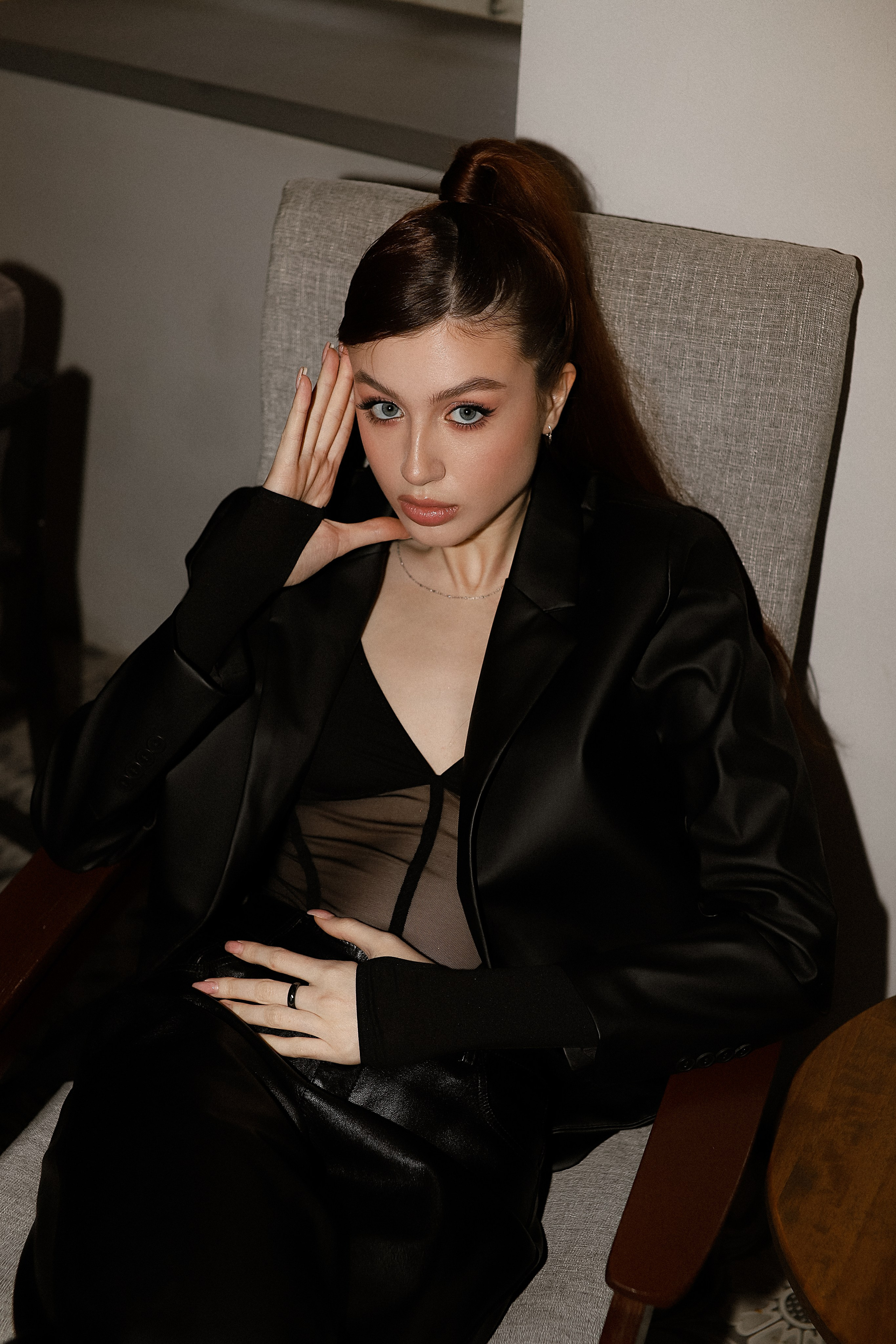 Софи, съемка в кофейне