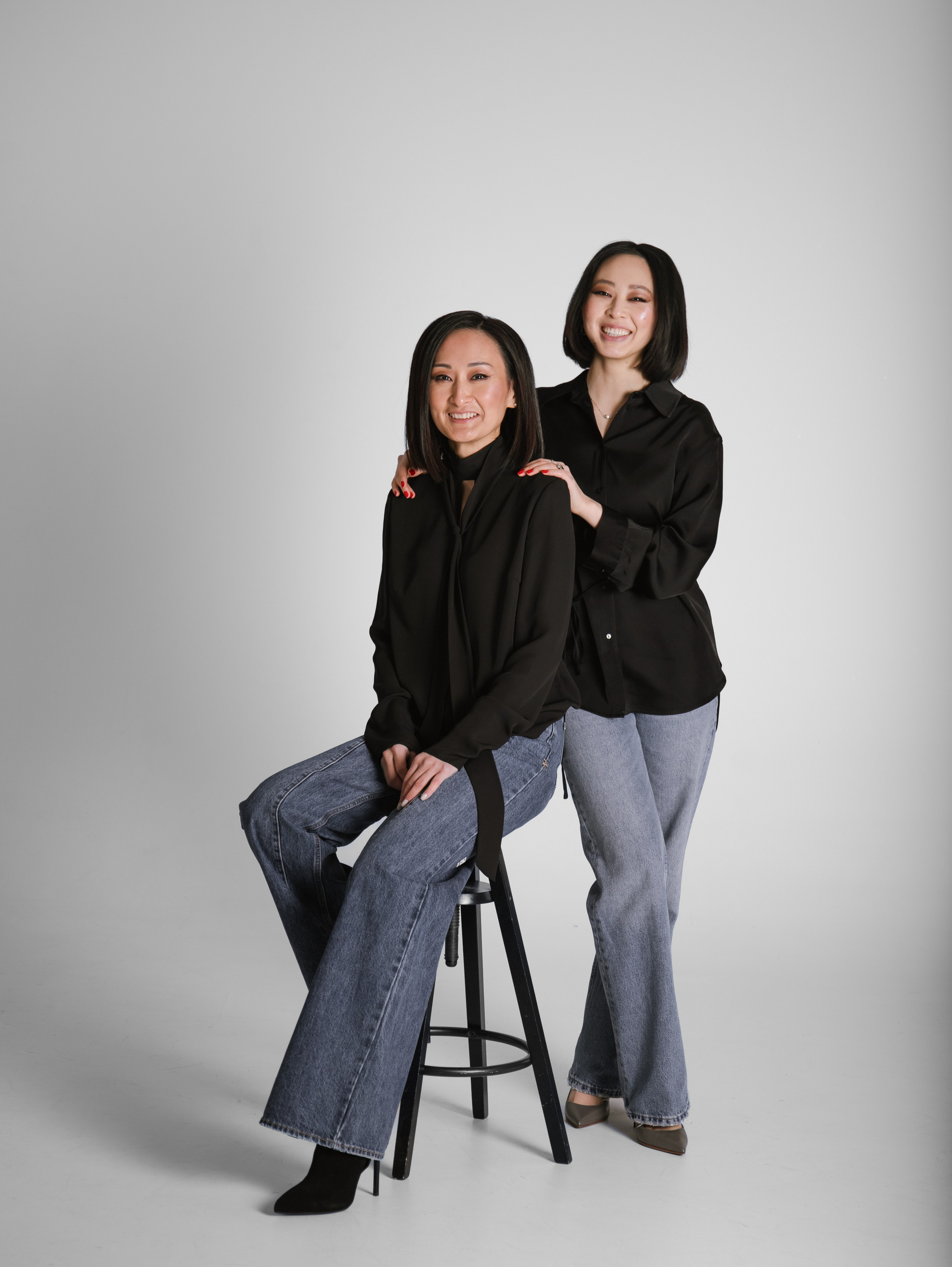 Мама и дочка, студийная съемка. Свадебный и семейный фотограф в Москве Мила Широких