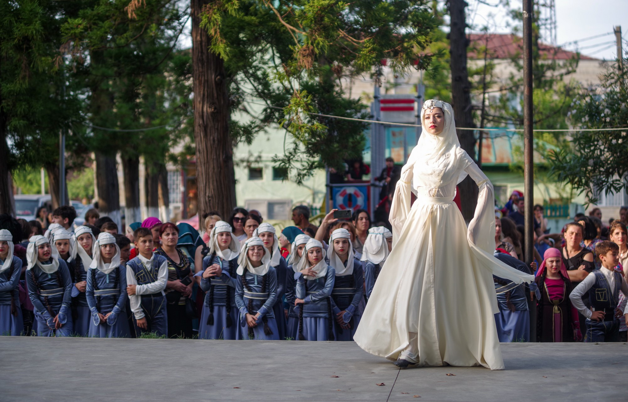 Грузинский танец. Портретный фотограф Денис Милютин