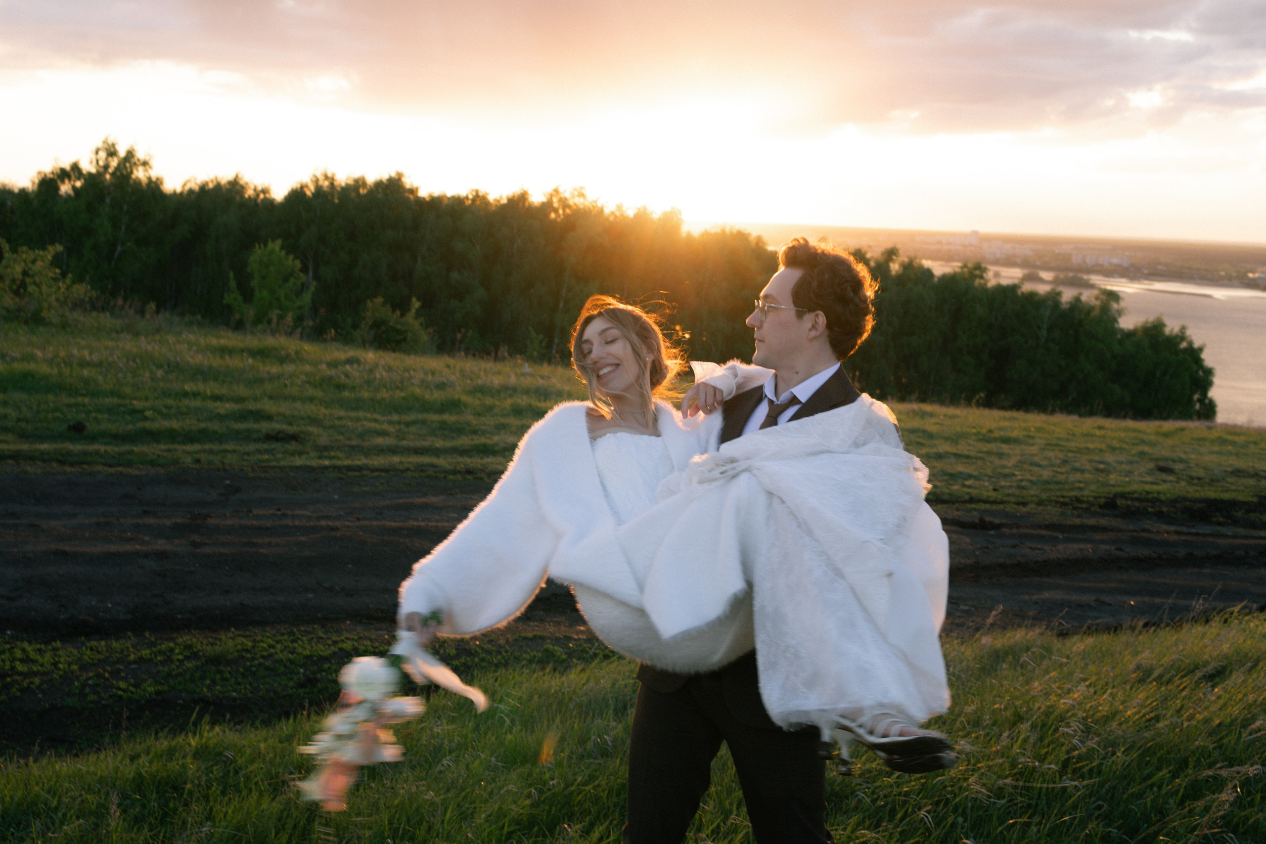 Диана и Дима. Сбежать из города на пароме | 15.05.2025. Фотограф Зарина. Казань