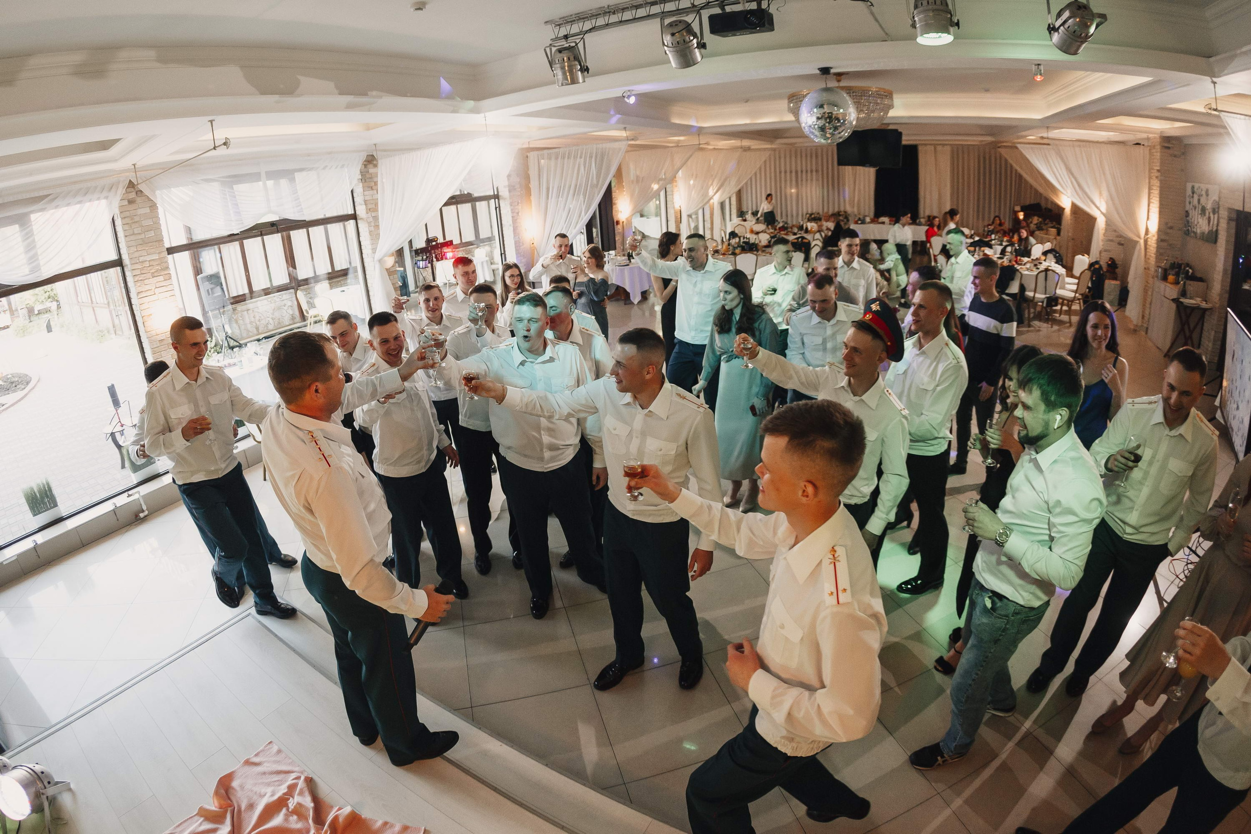 Банкет офицеров выпускников академии связи. Свадебный фотограф Игорь Брундасов 8PHOTO на свадьбу венчание загс СПб