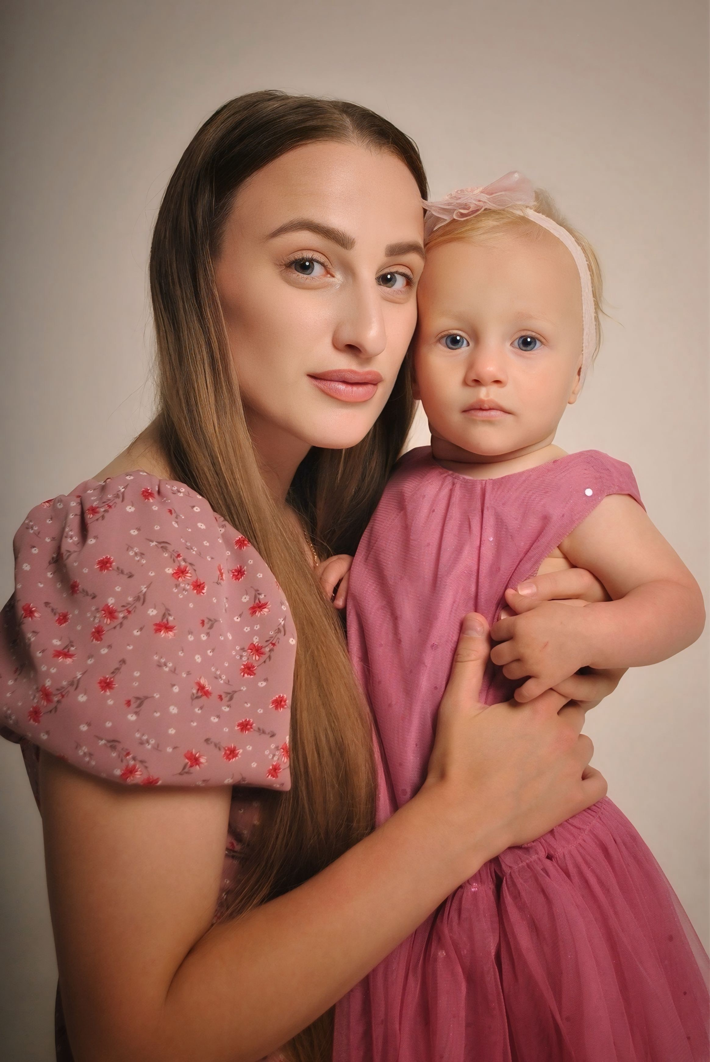 Настя и дочь. Фотограф Мария Мусаелян