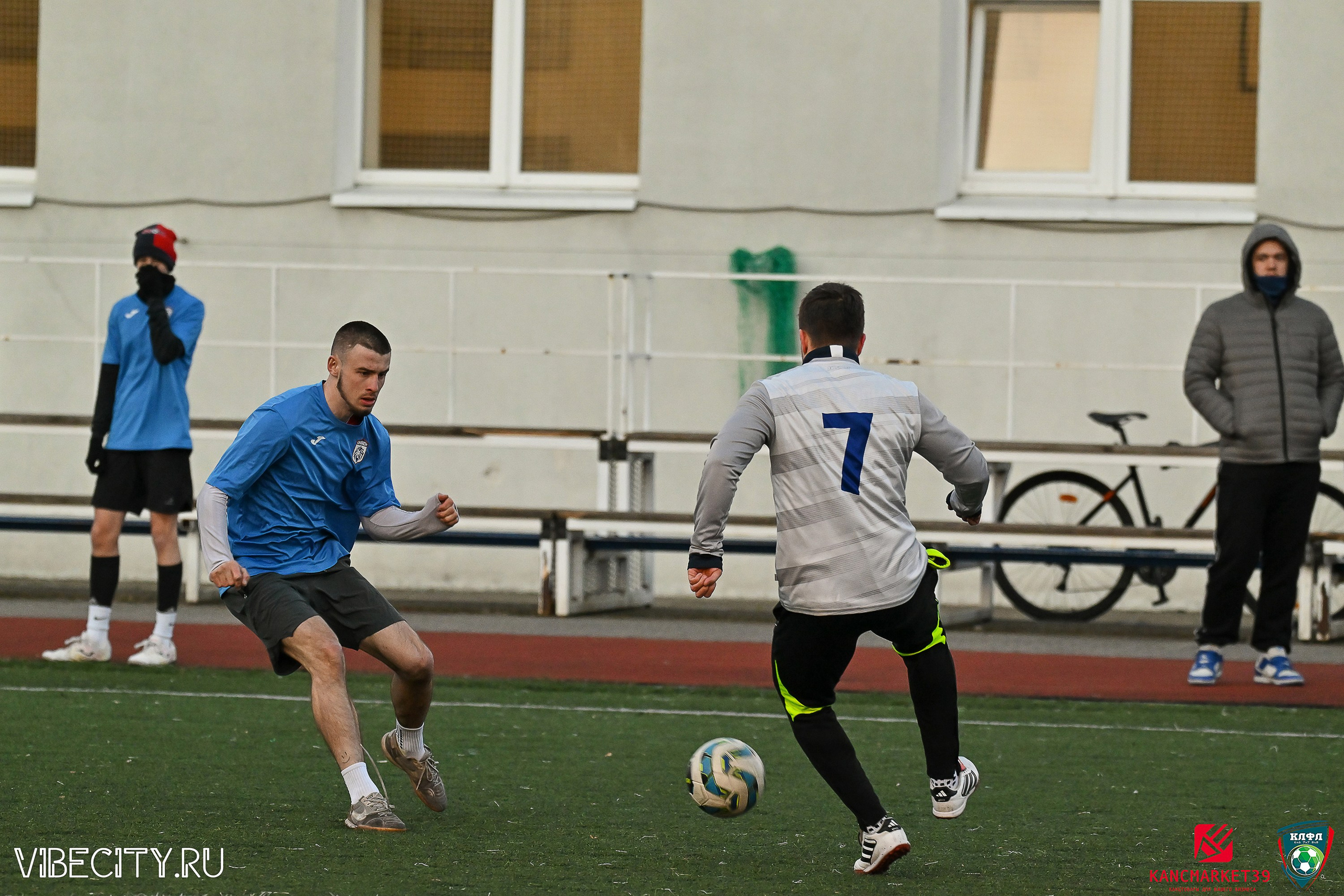 XX ЧЕМПИОНАТ КАЛИНИНГРАДСКОЙ ЛФЛ КАНЦМАРКЕТ39 сезона 2024–2025 гг. VIBECITY.RU Вайб Сити Ру Фоторепортажи Фотоотчеты Калининград