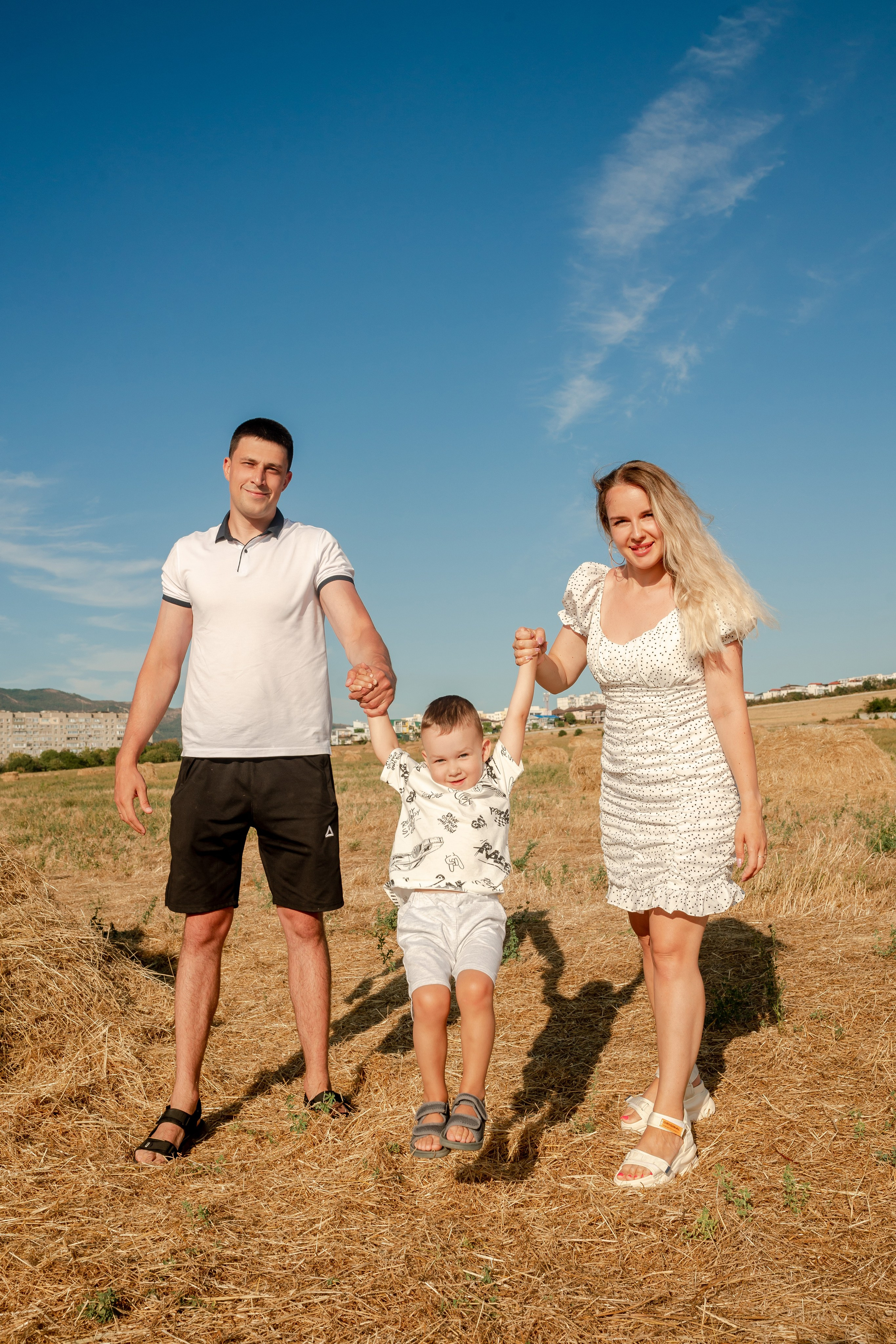 Светлана, Виктор и Рома. Фотограф в Геленджике, Архипо-Осиповке, Абрау-Дюрсо, Кринице Виктория