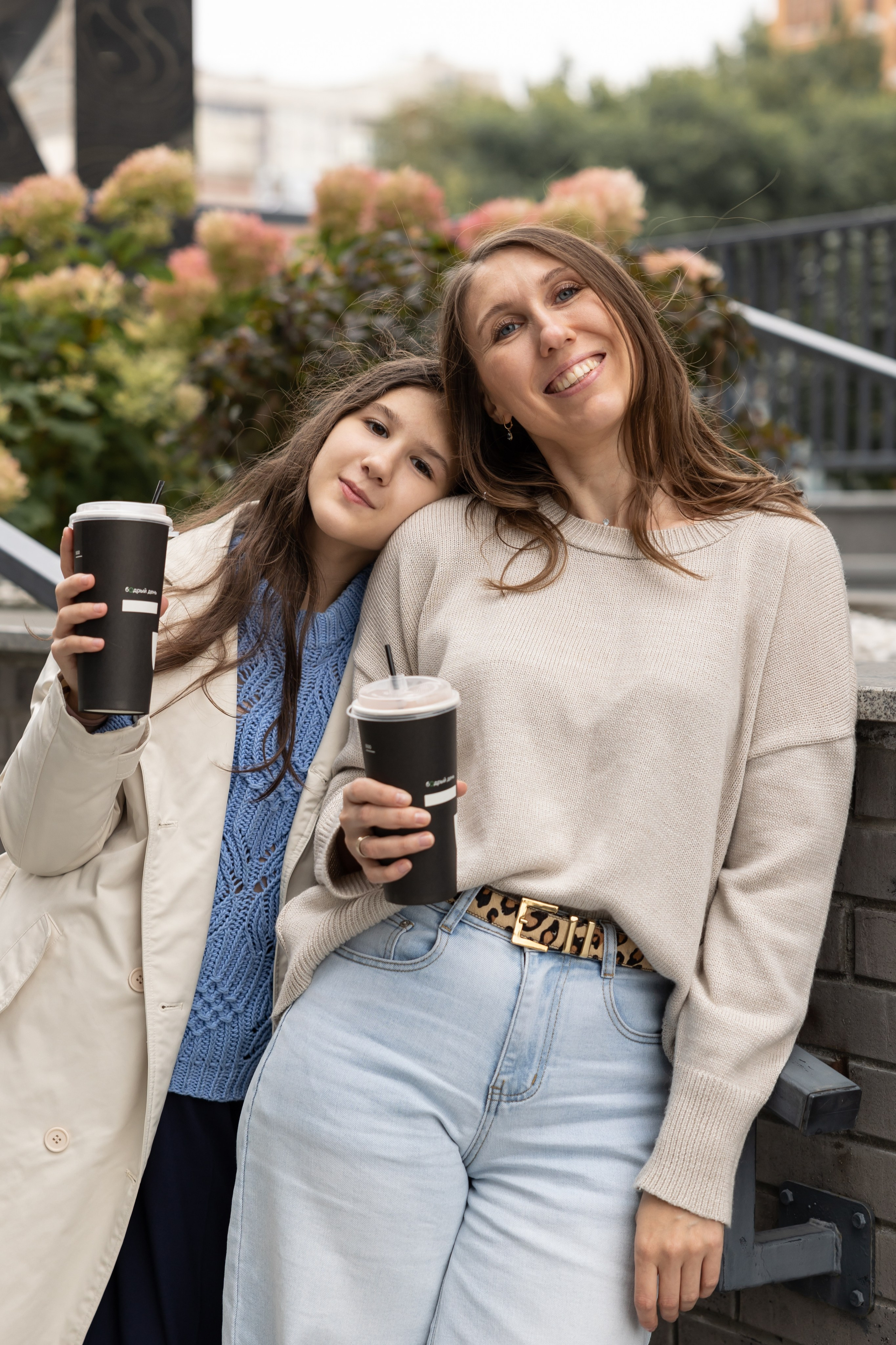 Марина и Яна. Семейный и женский фотограф, стильный репортаж в г. Новосибирск