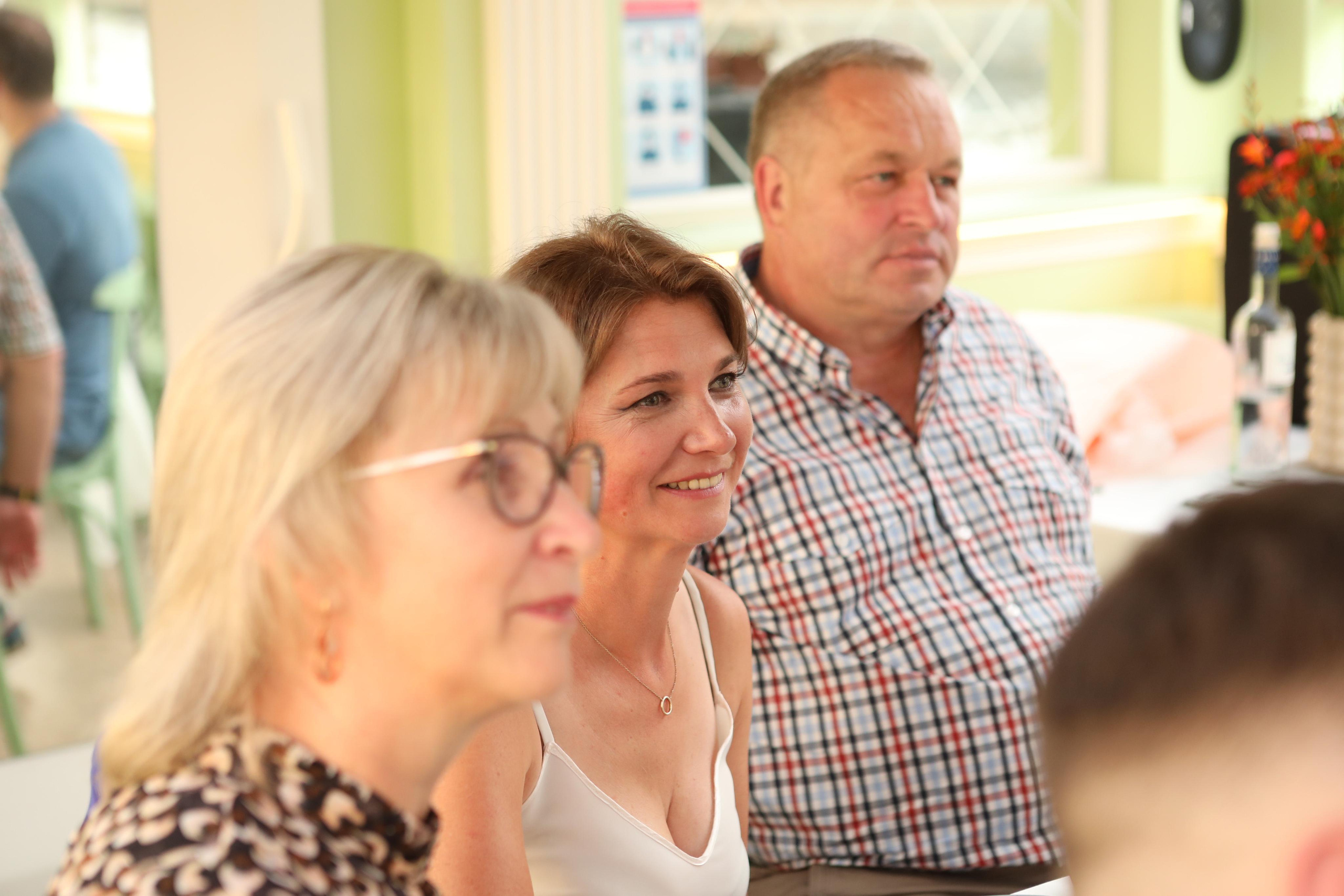 Фотосъемка дня рождения на теплоходе в СПб. Семейный и свадебный фотограф в Санкт-Петербурге Таша Семёнова