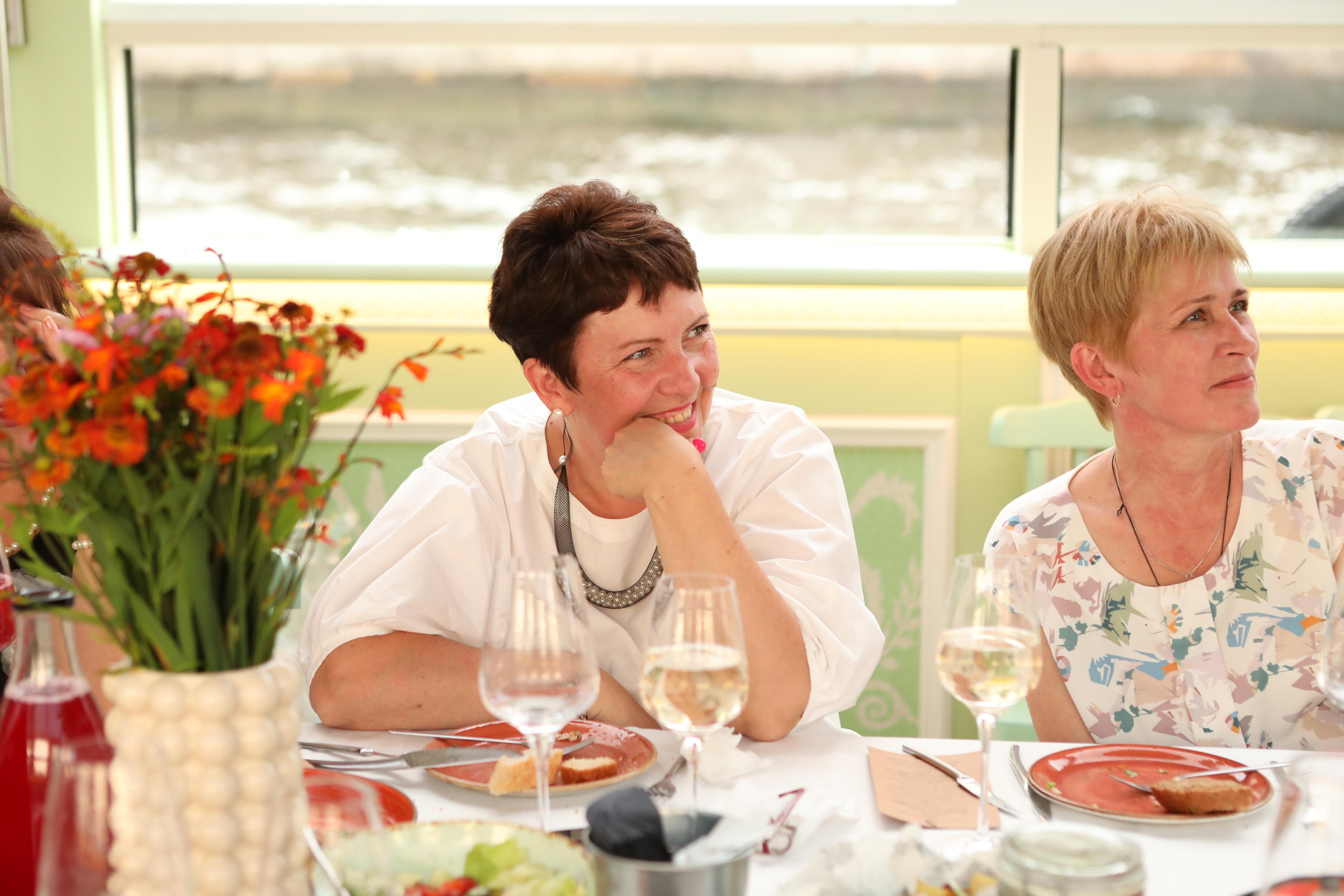 Фотосъемка дня рождения на теплоходе в СПб. Семейный и свадебный фотограф в Санкт-Петербурге Таша Семёнова