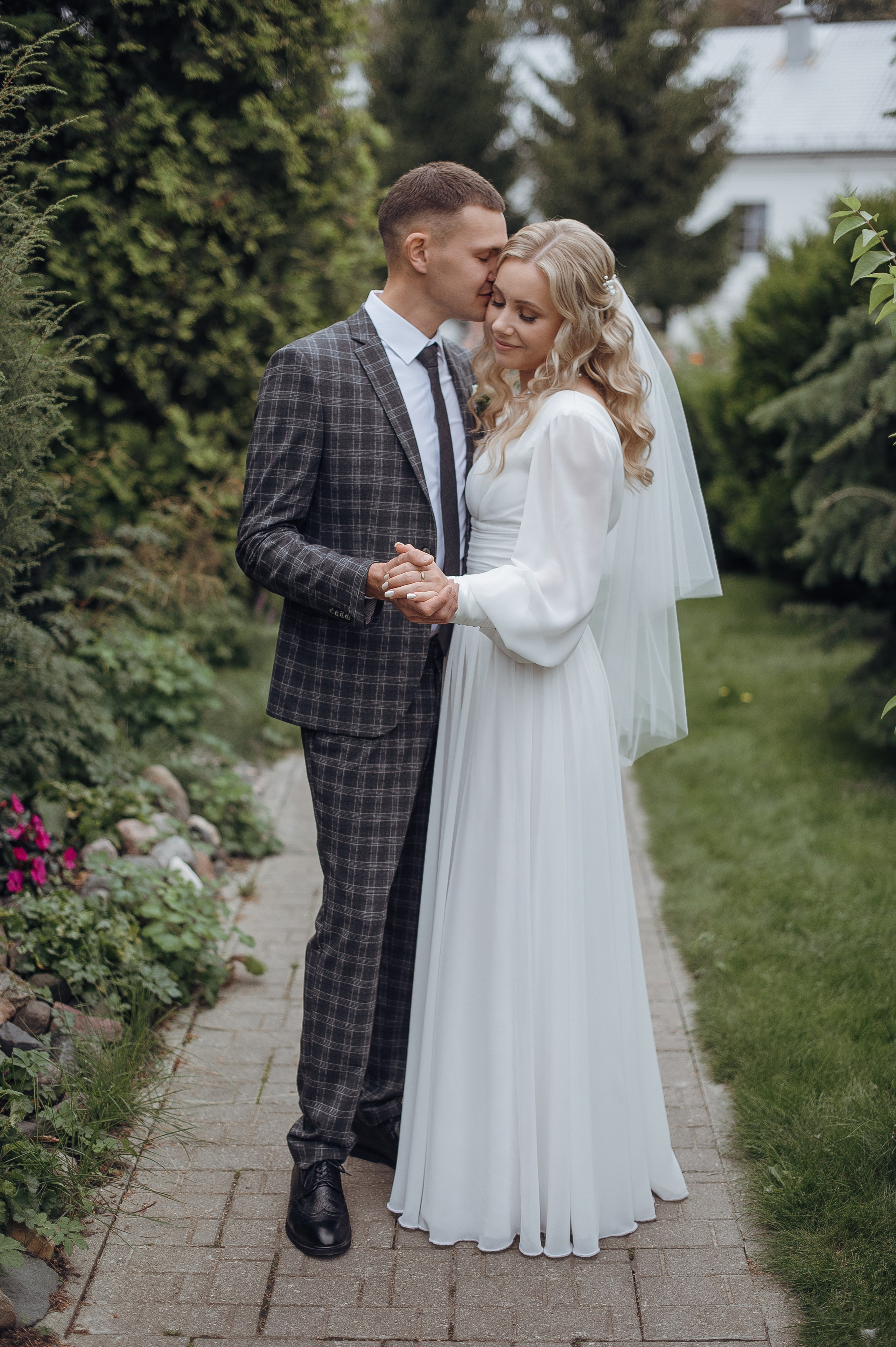 Тёплым осенним днём Николай и Наталья. Свадебный фотограф в Ярославле Денис Медоваров