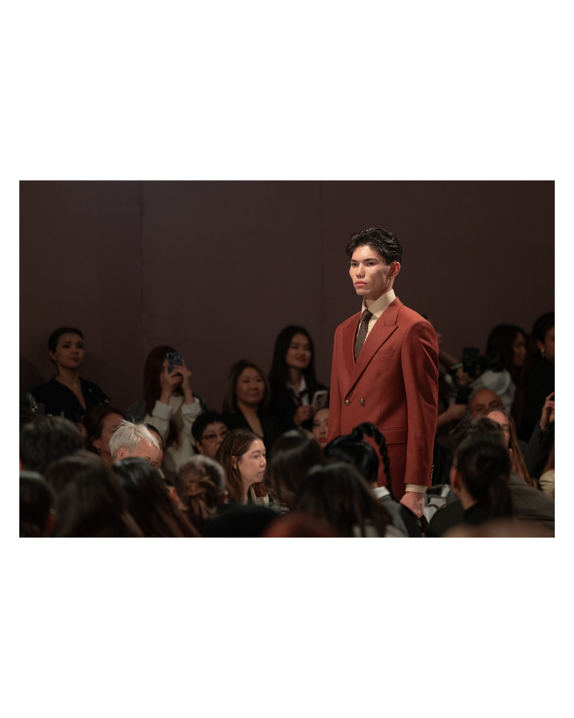 VISA Fashion Week Almaty 2025. Портретный и репортажный фотограф Артём Бояров
