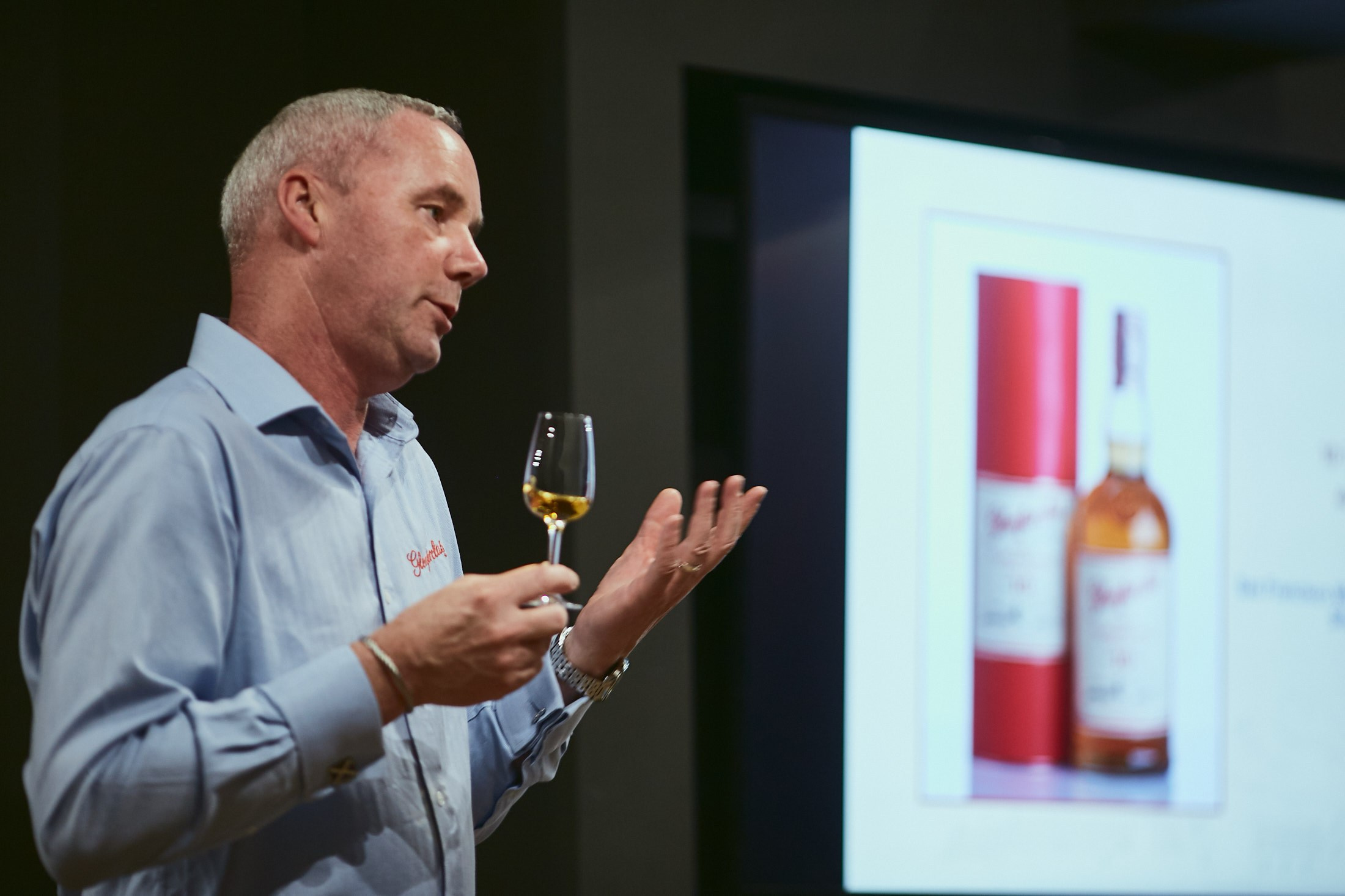 Дегустация виски Glenfarclas. Семейный и репортажной фотограф в Красноярске и Москве Виктор Бабинцев