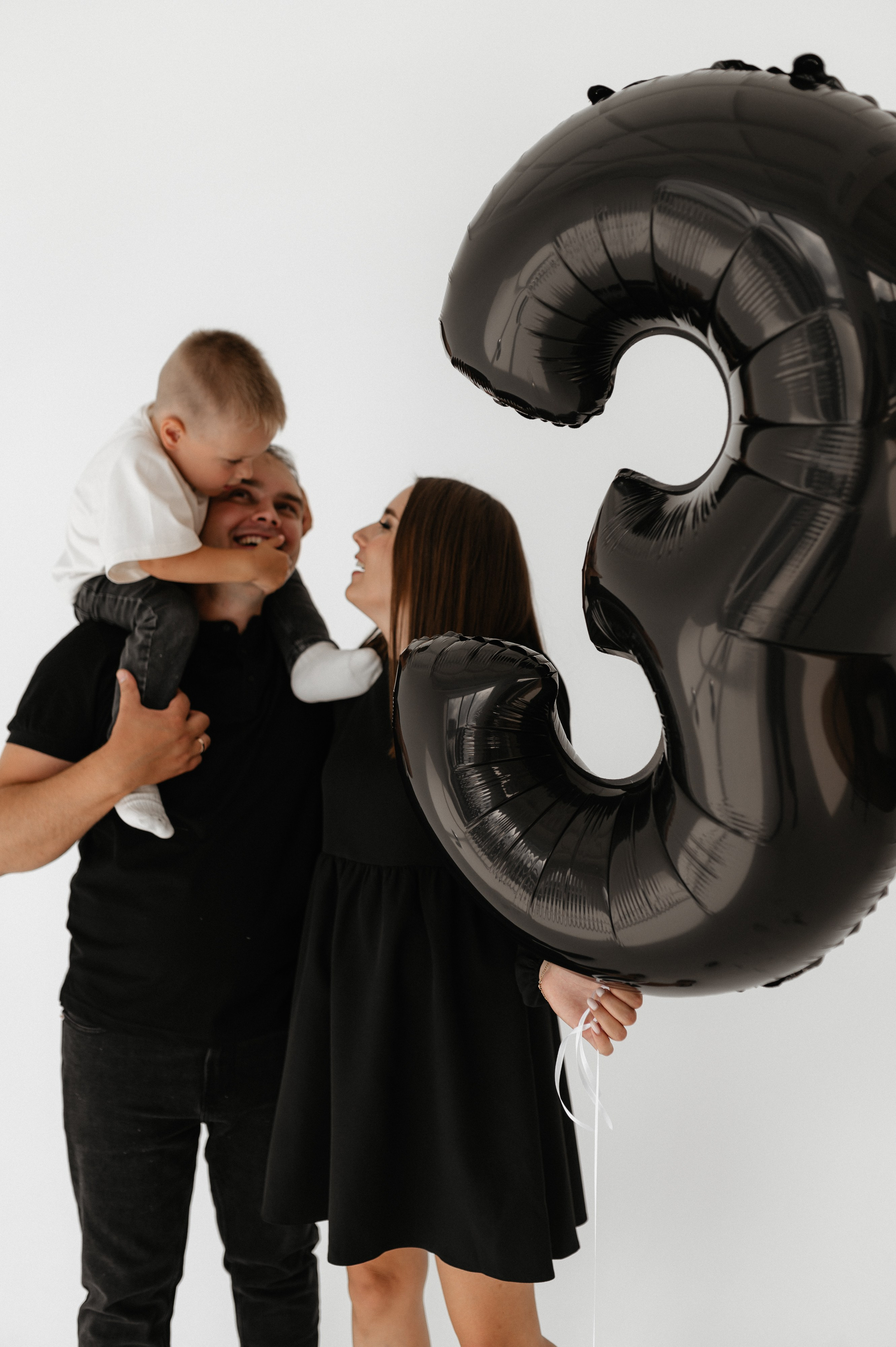 Детский black ДР в студии. Главная