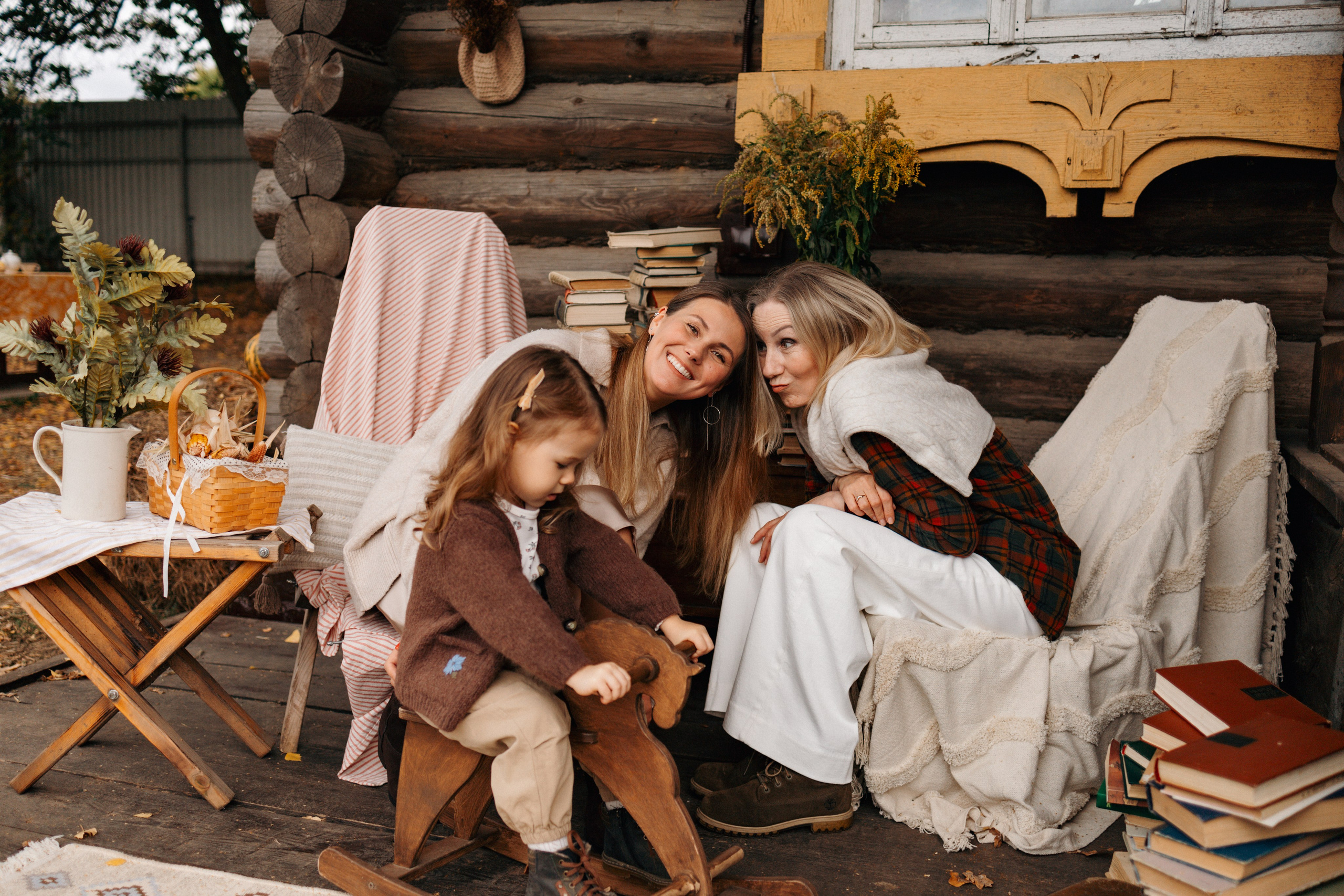 Осень в ладошках мамы. Ваш фотограф