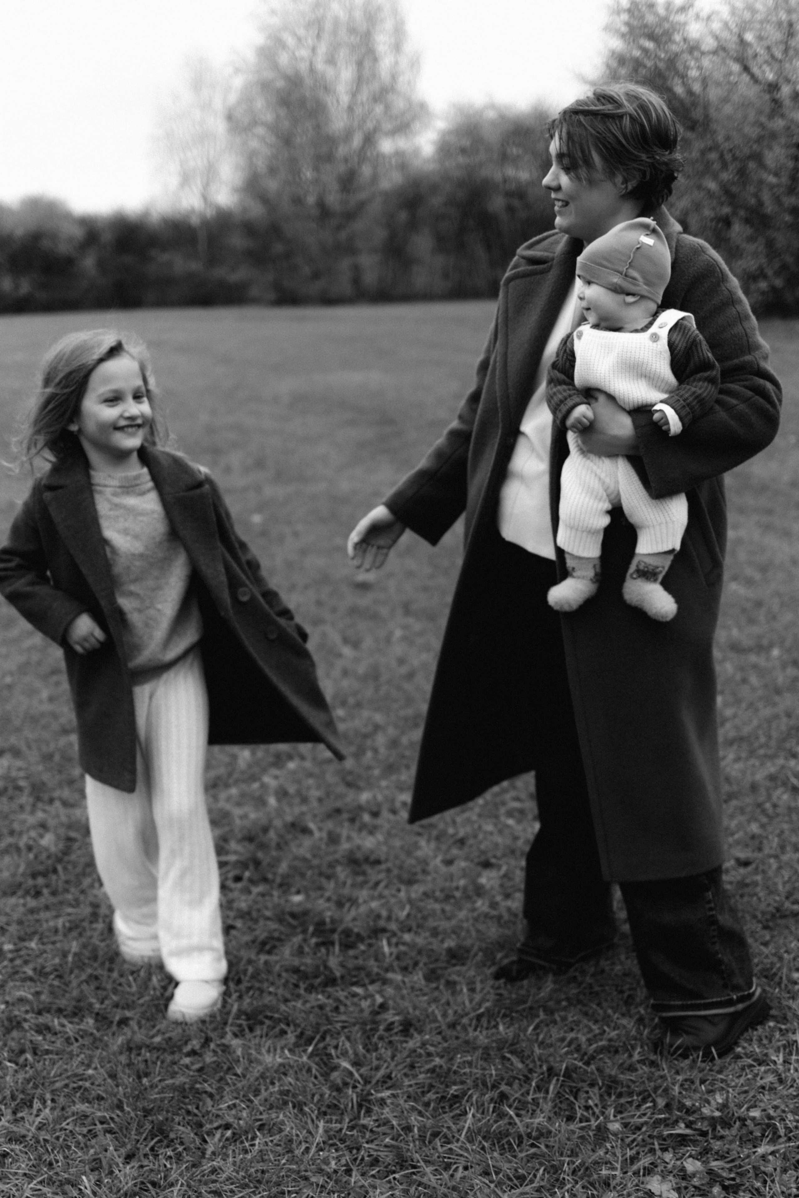 Прогулка мамы с детьми в Коломенском. Семейный и детский фотограф в Москве Маргарита Сереброва