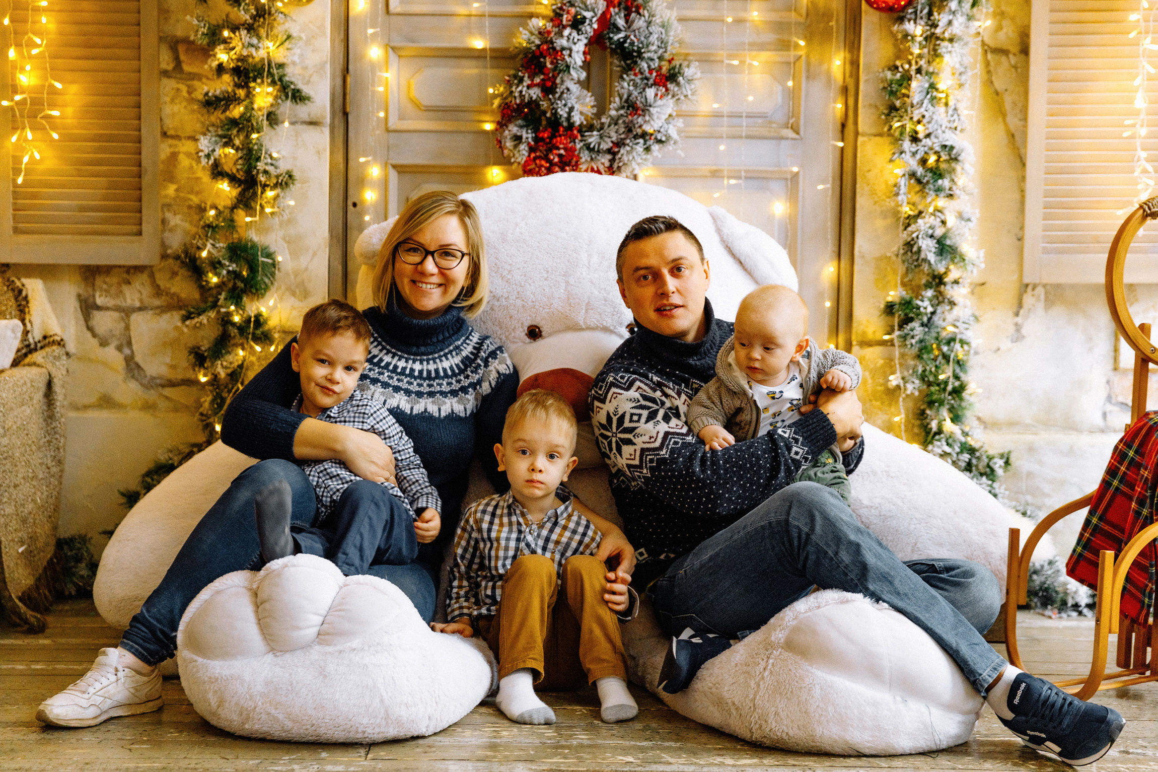 Новогодняя семейная съемка. Вася, Оля. Яро-Мир и Лёня