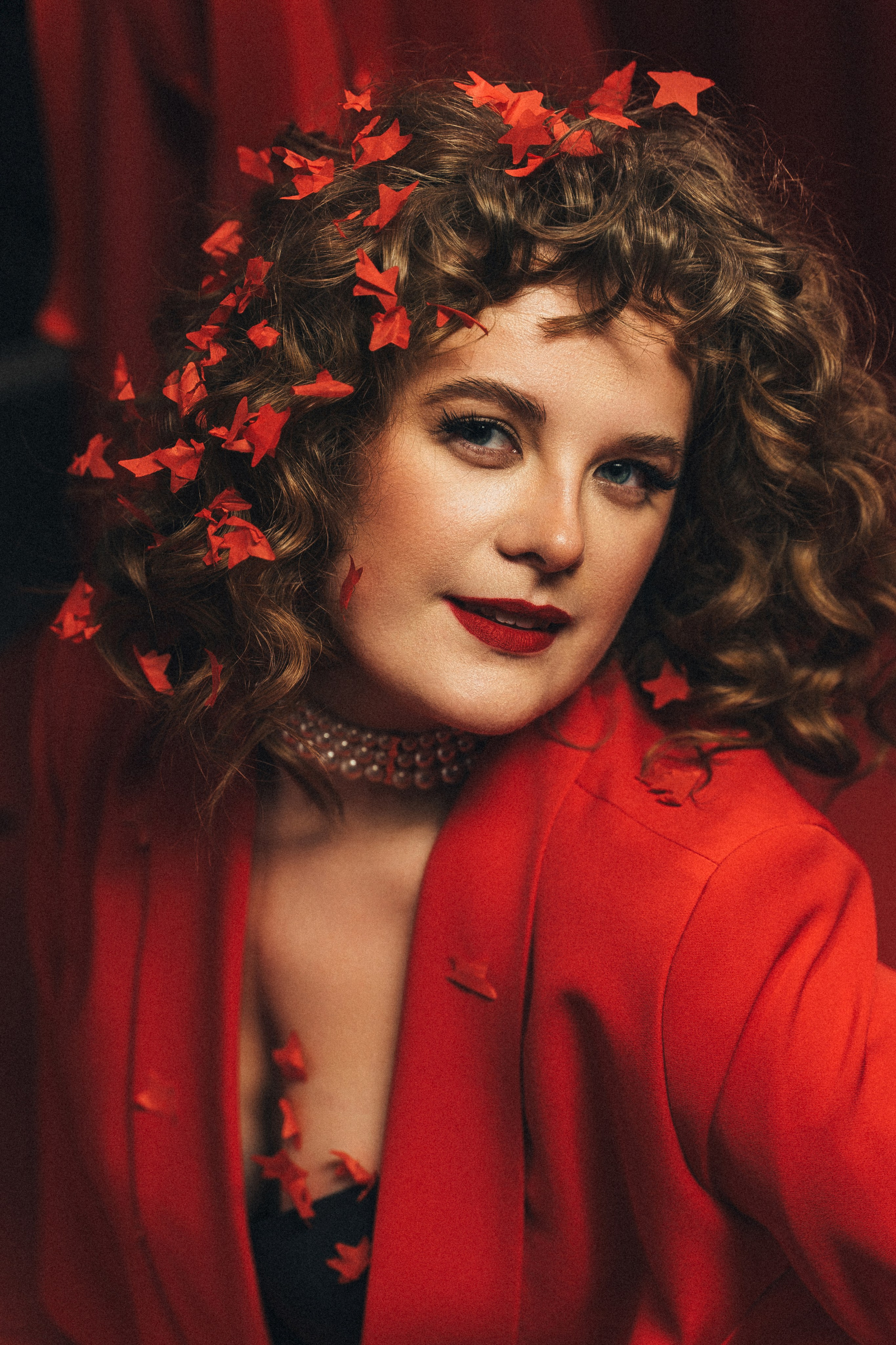 Ledy in Red. Выпускной школьный альбом в Орске и Москве — Фотограф Наталья Лаптова