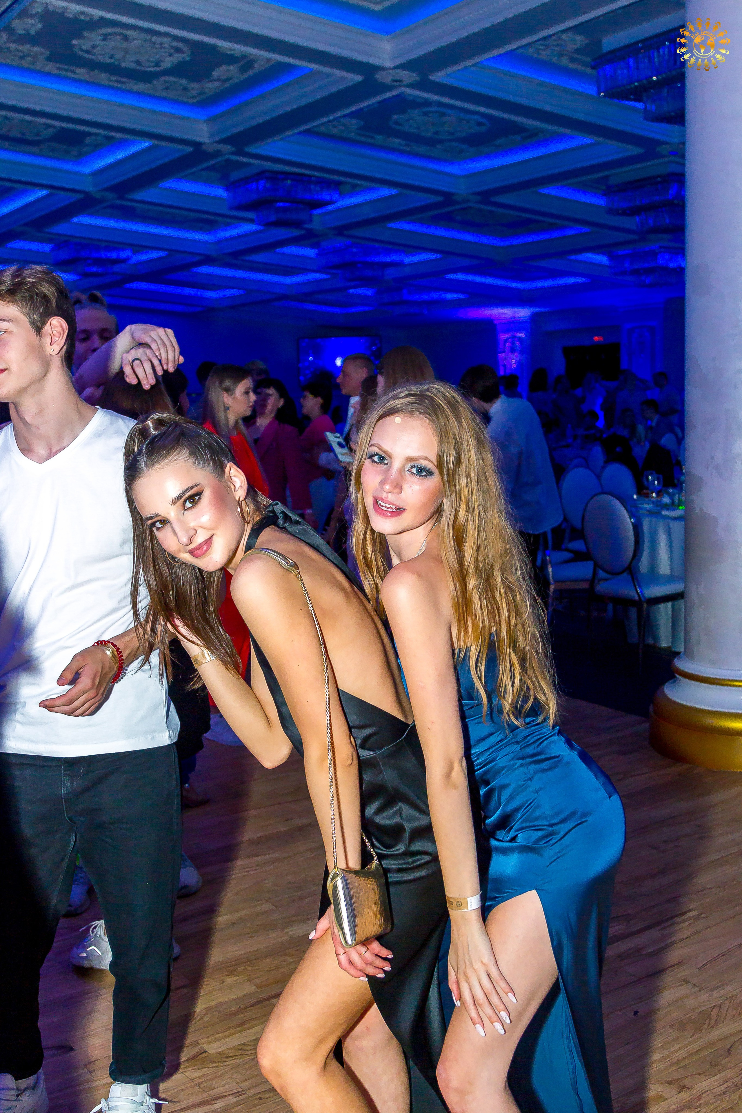 Выпускной 2023 (11-е классы) Triumph City Hall Москва. Репортажная съемка в Москве и области. Анималистика