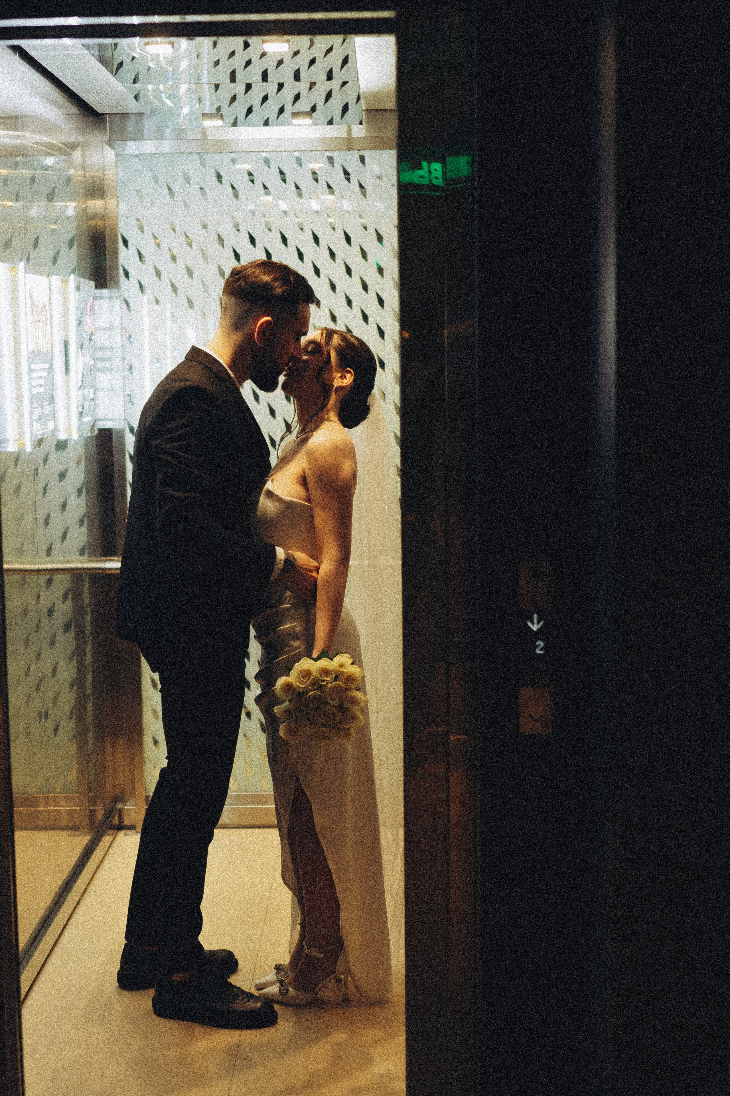 СВАДЕБНАЯ СЬЕМКА СБОРОВ ЖЕНИХА И НЕВЕСТЫ В ОТЕЛЕ И ТАКЖЕ ФОТОСЕССИИЯ В ОТЕЛЕЕ МЕГАПОЛИС БРЯНСК. Профессиональный фотограф, Санкт-Петербург — Виктория Богомолова