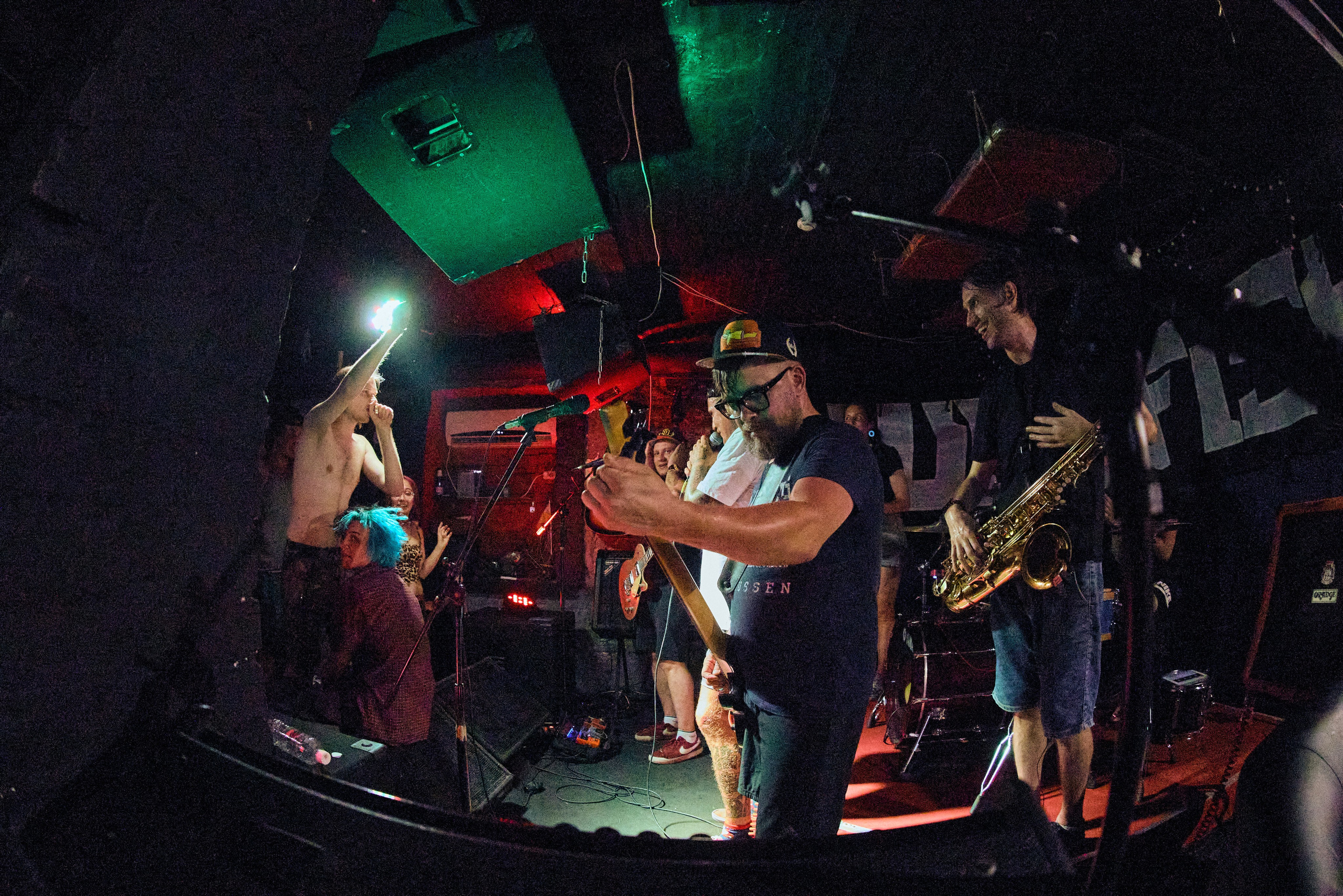 Plush Fish / ВЕЛИКОЕСЧАСТЬЕ / Мятный Крикет. Фотограф Юлия Маринина