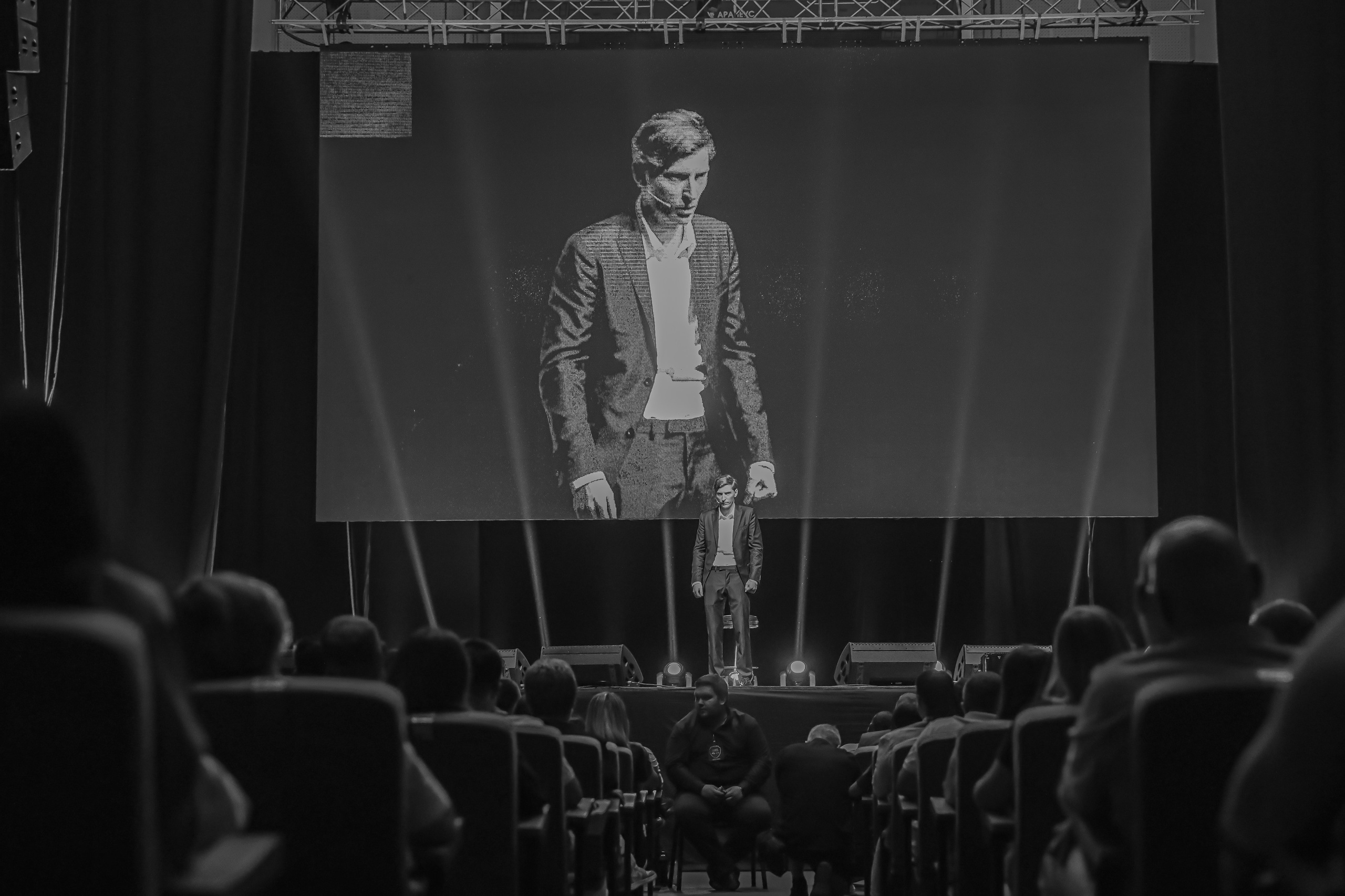 «ПАВЕЛ ВОЛЯ STAND-UP». Photographer Viktoriya Markushina «My world throug»